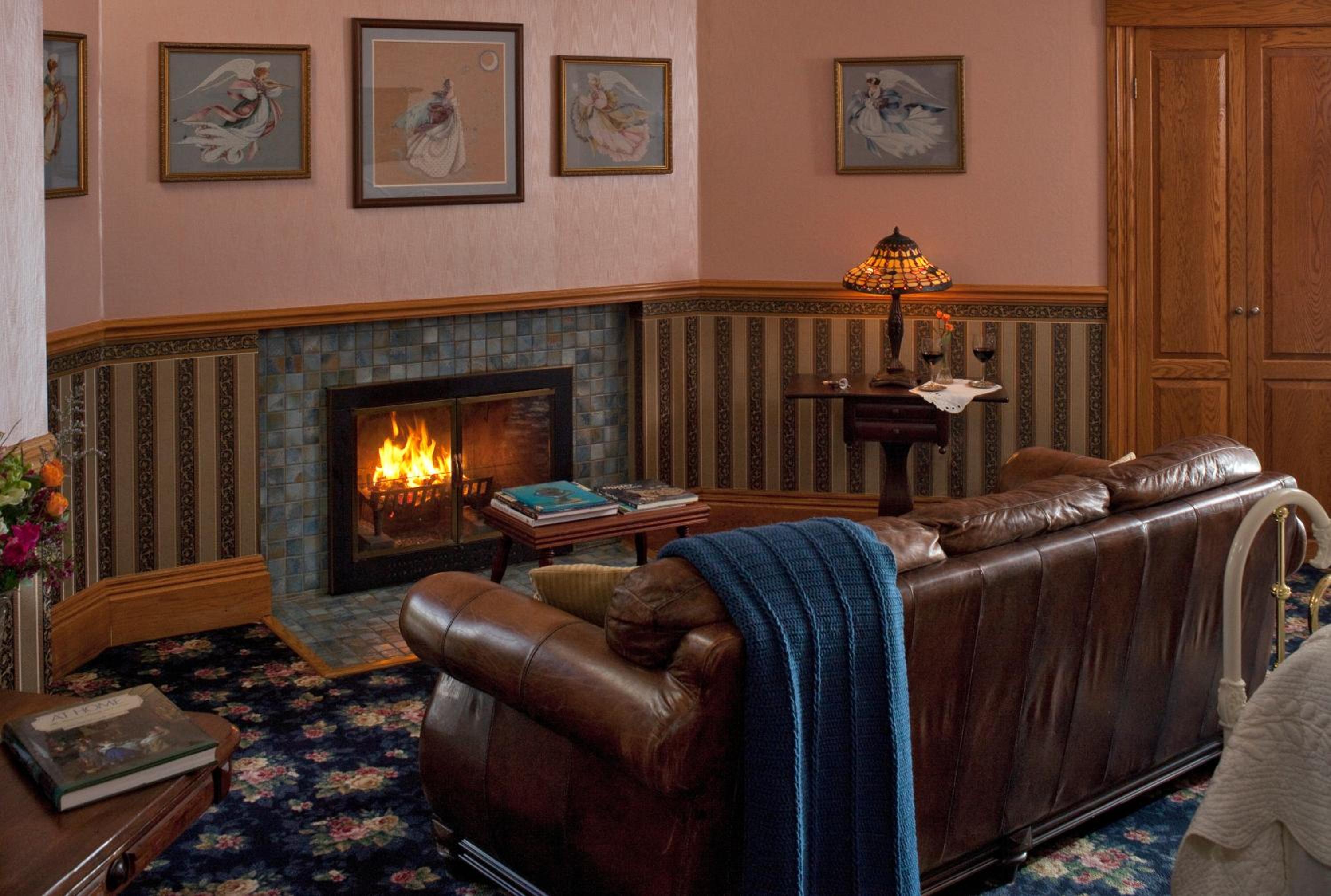 Old Rittenhouse Inn
