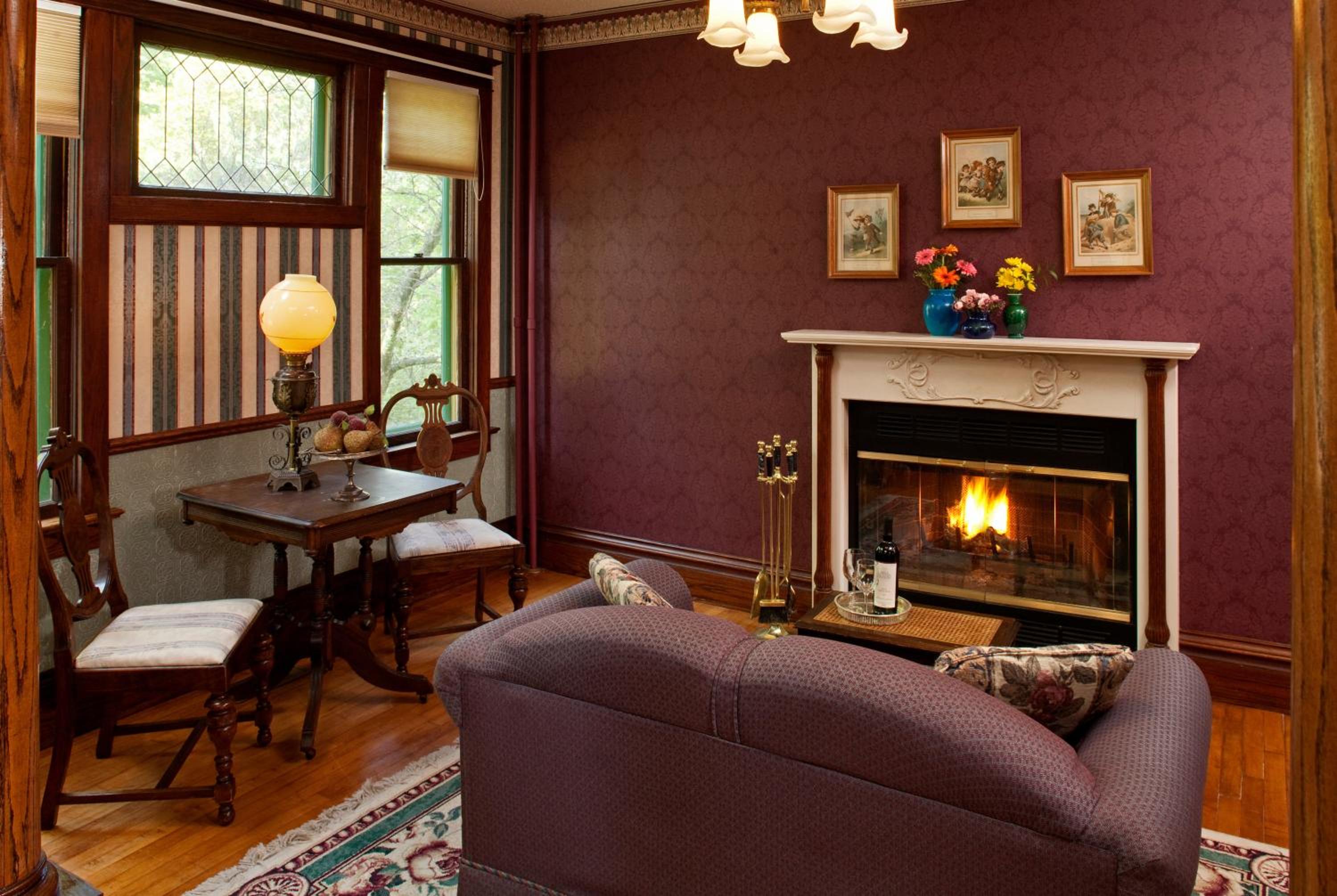 Old Rittenhouse Inn