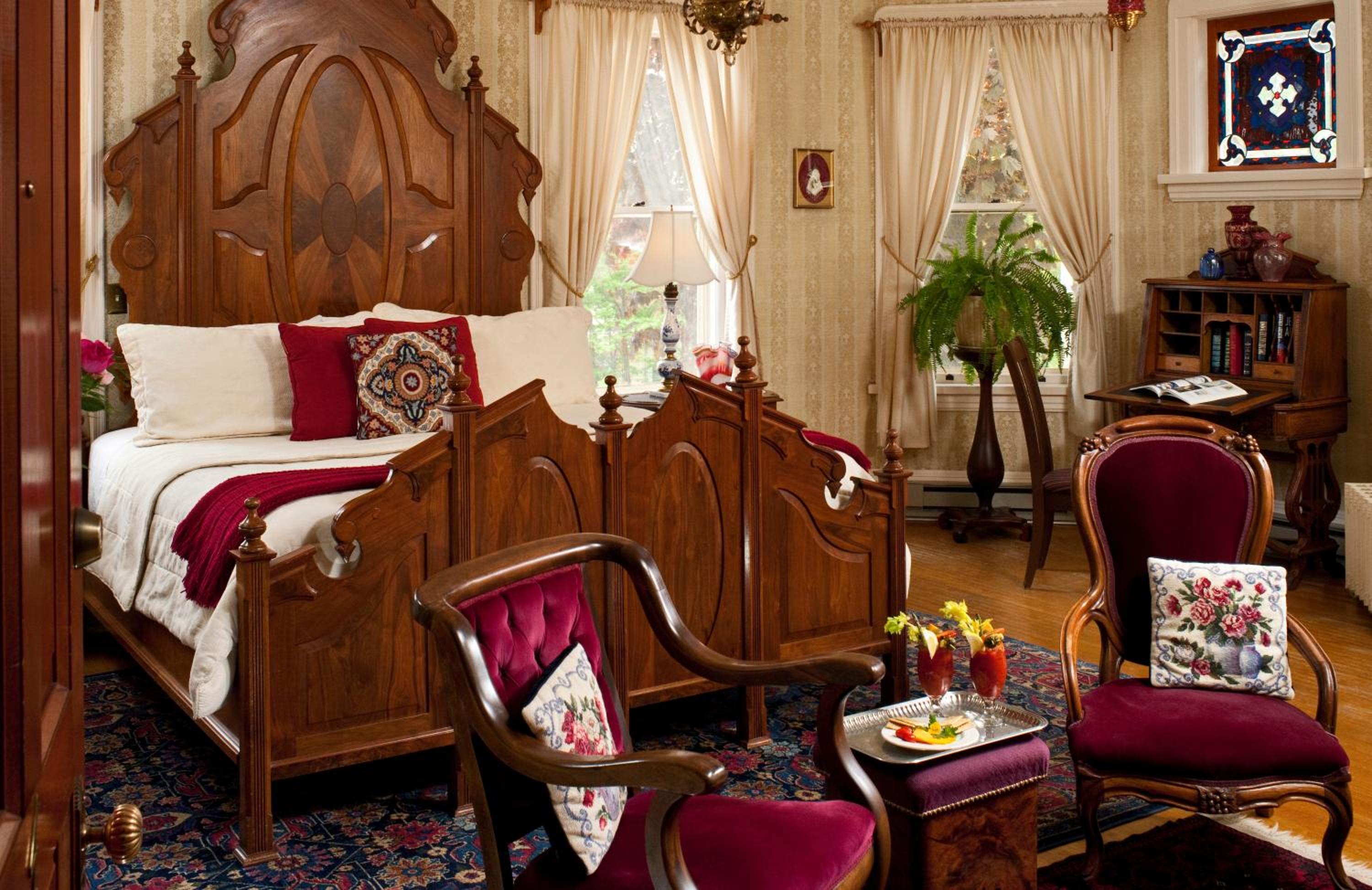Old Rittenhouse Inn