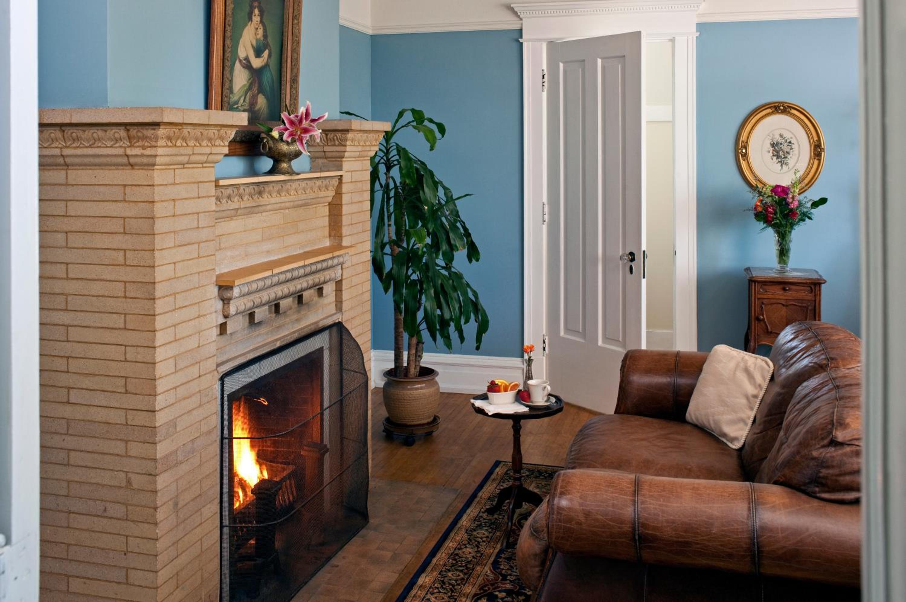 Old Rittenhouse Inn