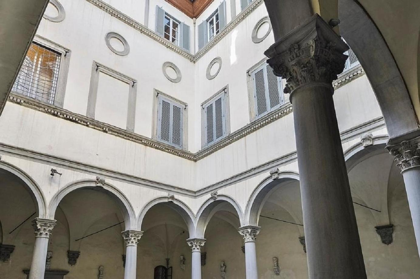 Maggio Palace by VacaVilla