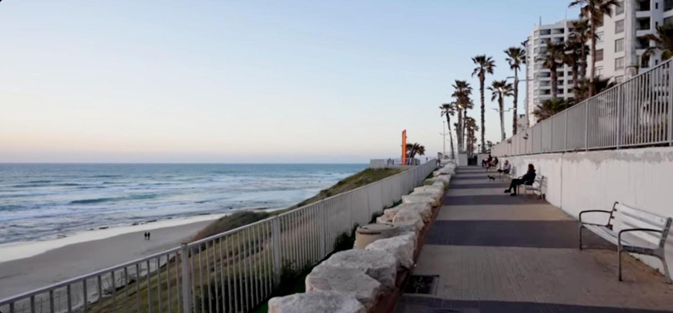 612 apartment on the beach