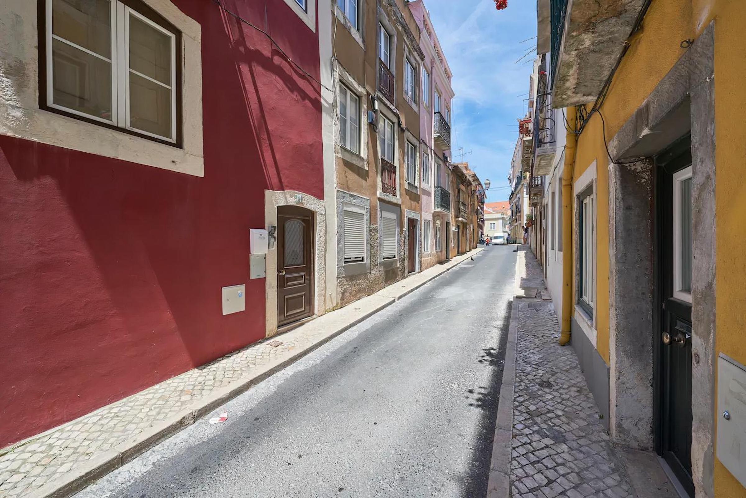 Central & Typical Lisboa by GT House