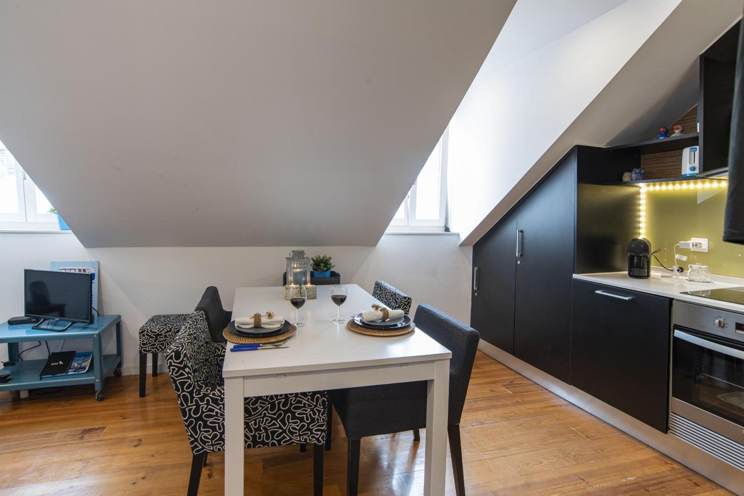 Central & Typical Lisboa by GT House