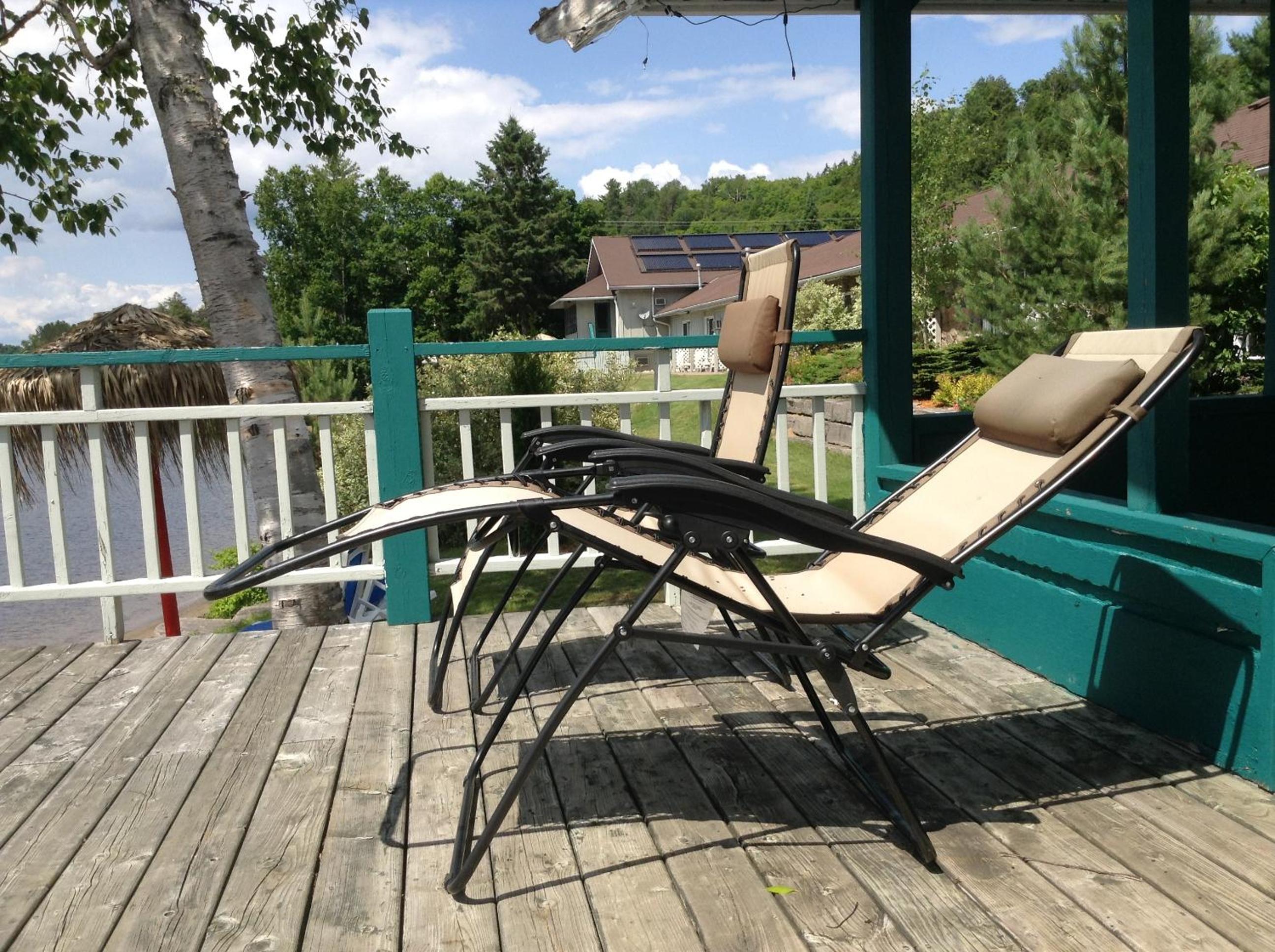 Algonquin Lakeside Inn