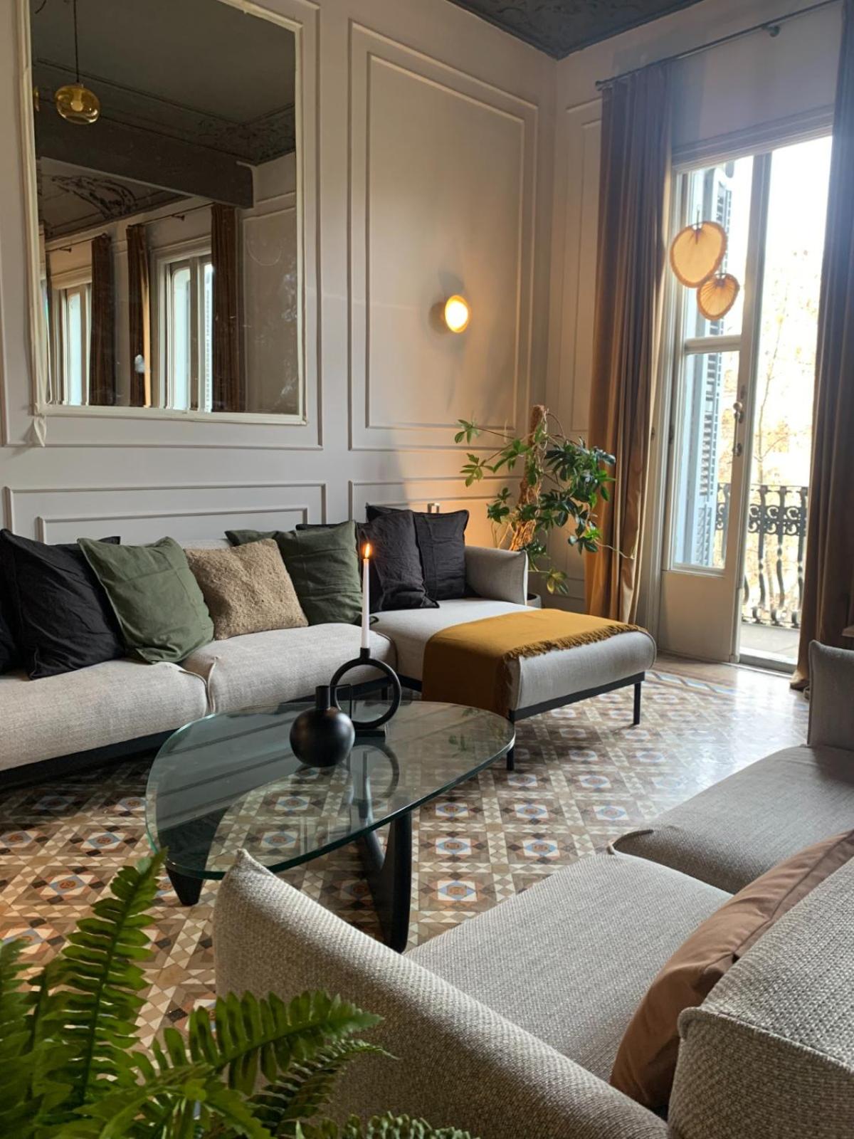 You Stylish City Center Apartments