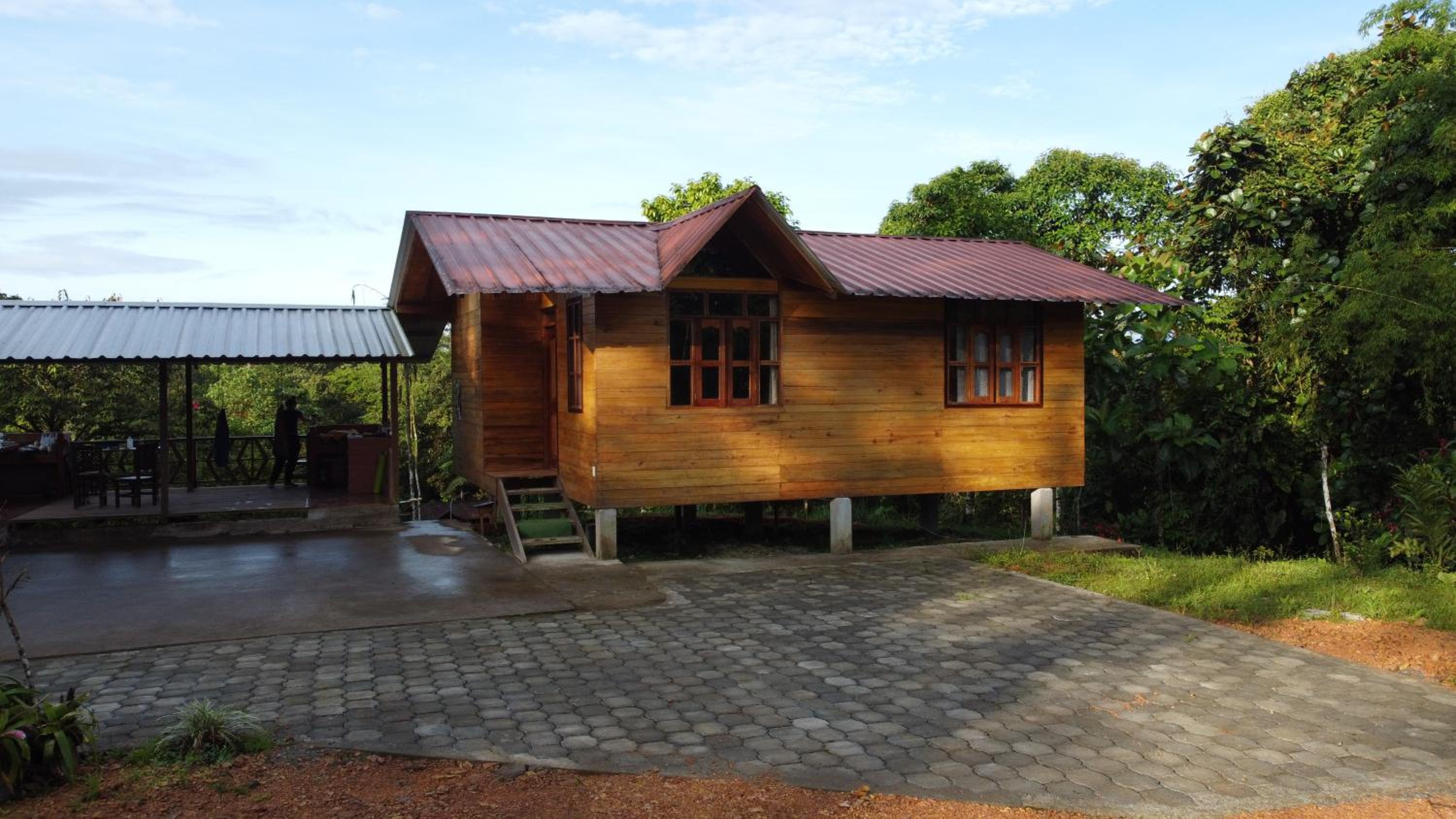 Hotel Cabañas Manakins - Image 1
