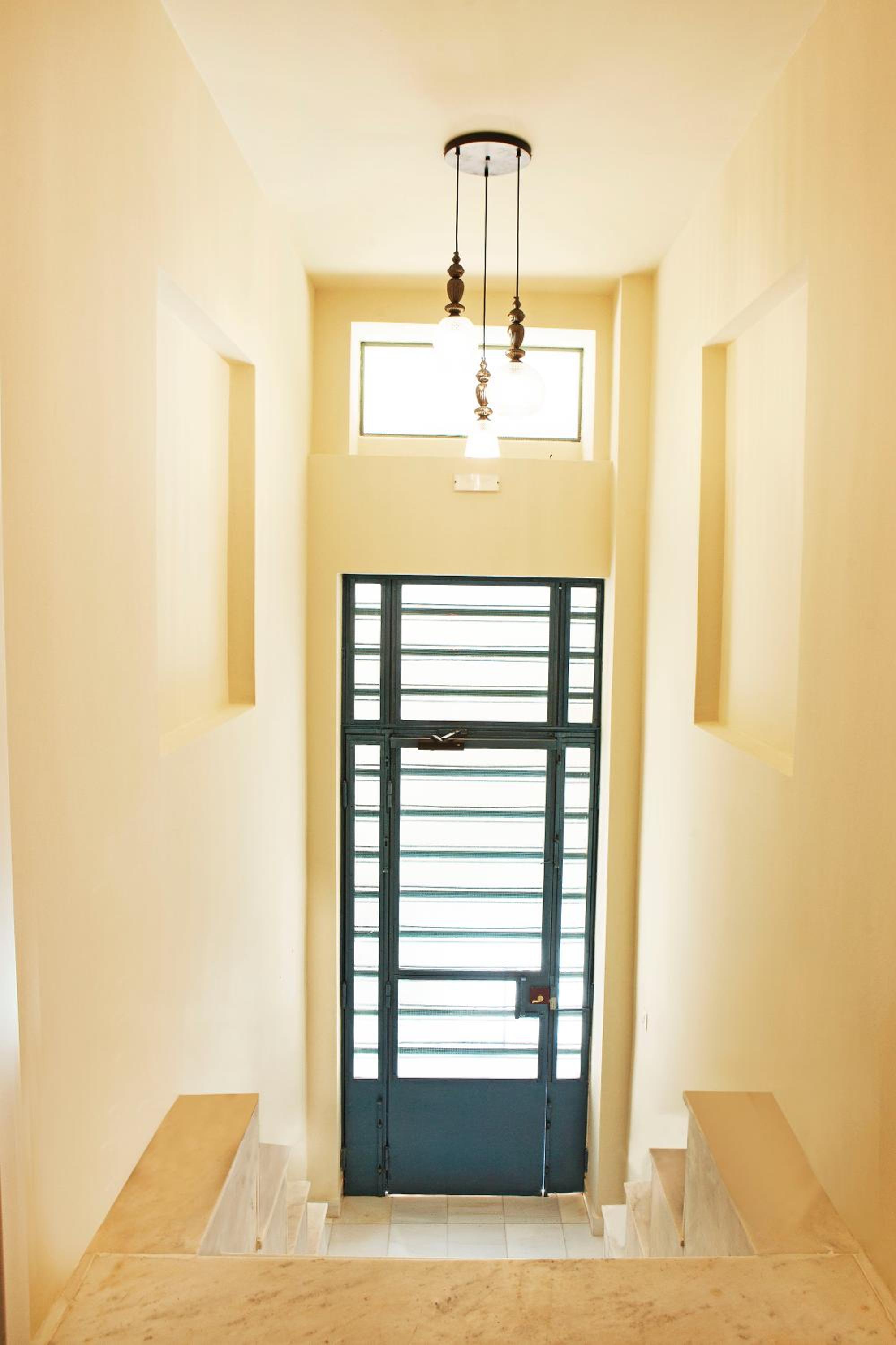 Lovely 1st Fl. Apt, with Balcony in Pagrati