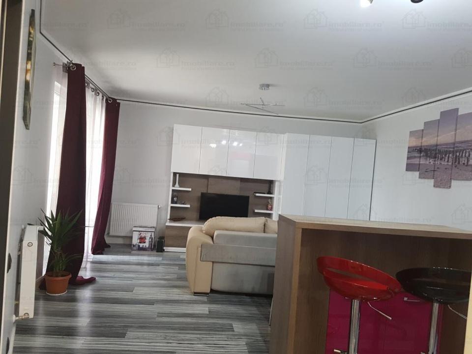 Central luxury apartment in Platinia Residence