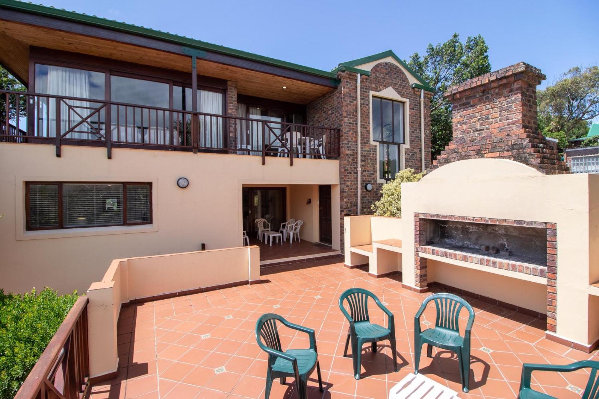 "C" Cottage overlooking the Bushmans River view 3