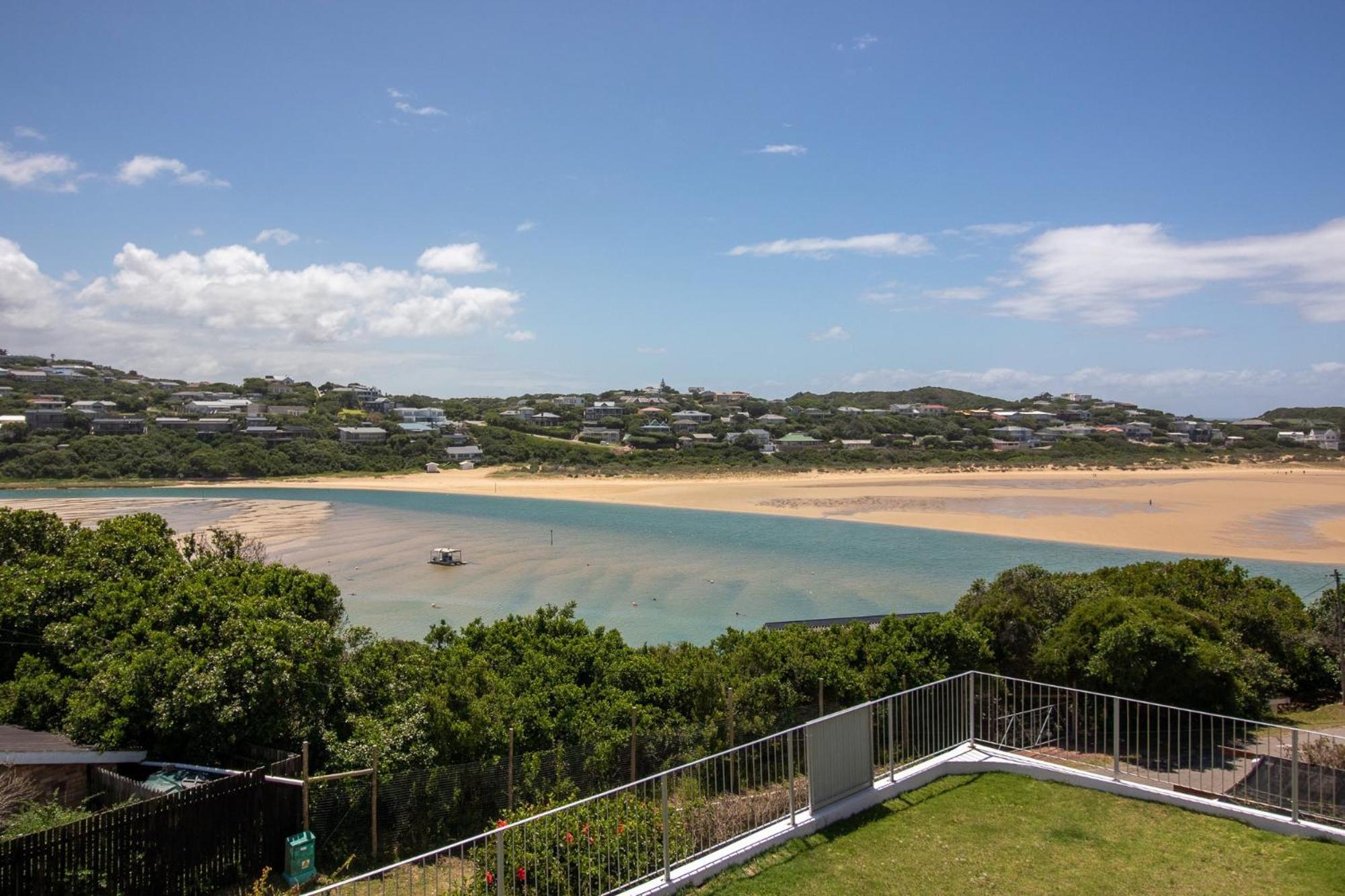 "C" Cottage overlooking the Bushmans River view 4