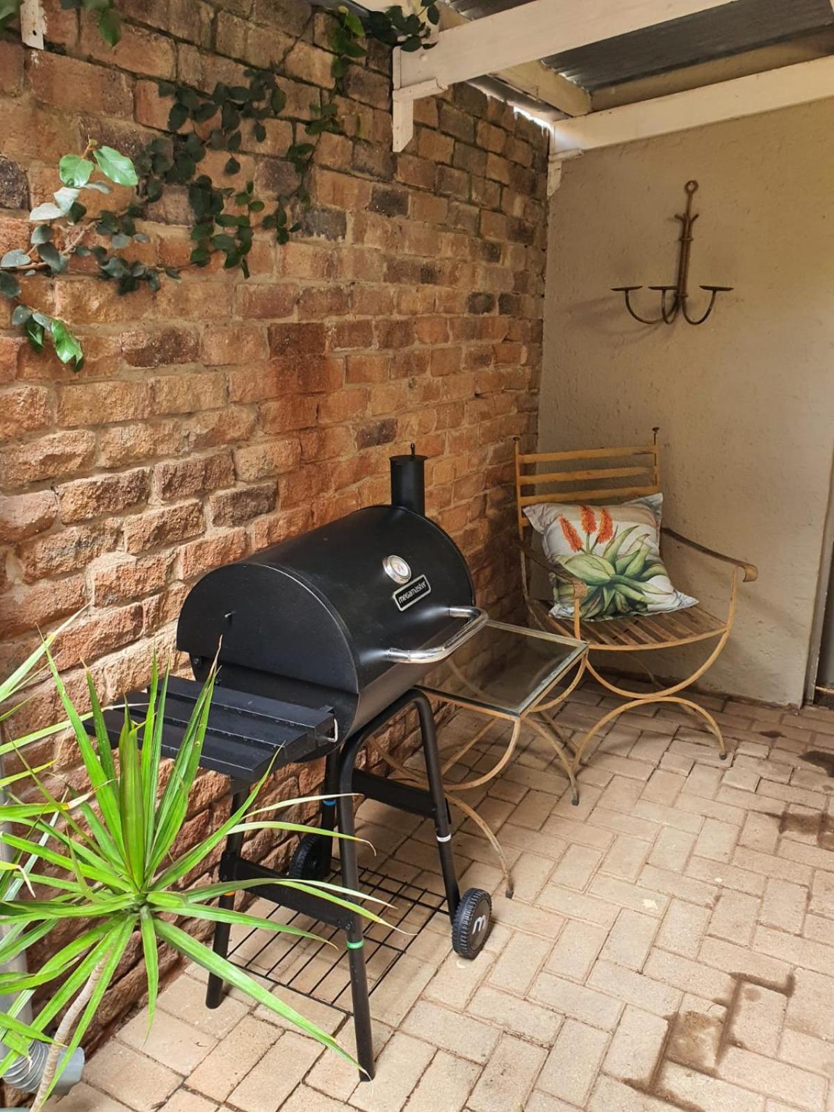 Bendor Garden Flat view 5