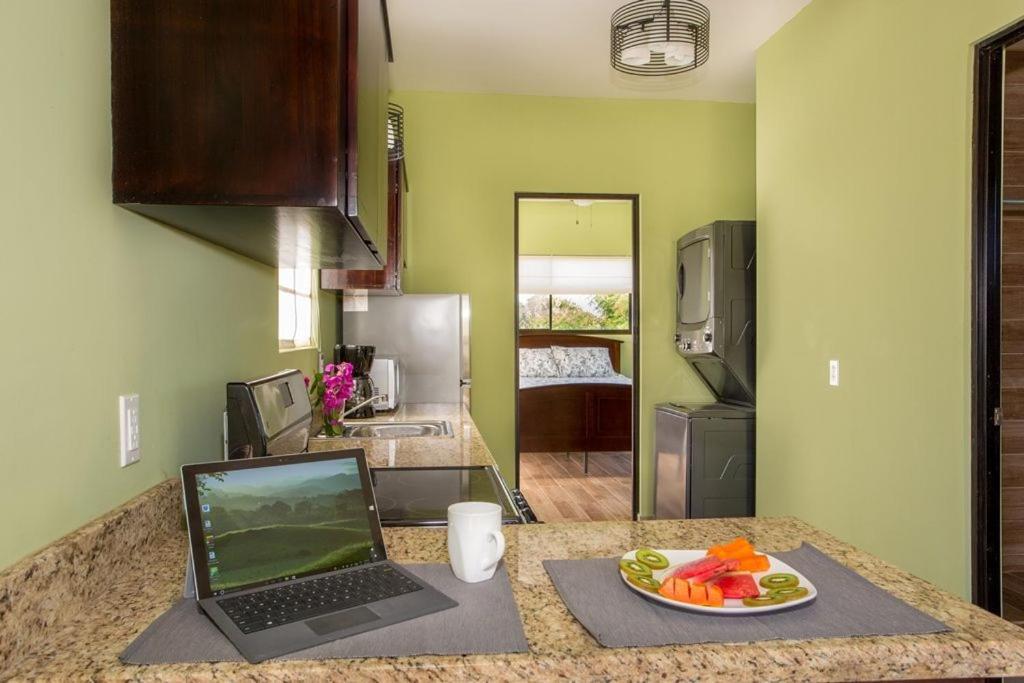 Villa Kiskadee - Beautiful Mountain Views with Private Pool