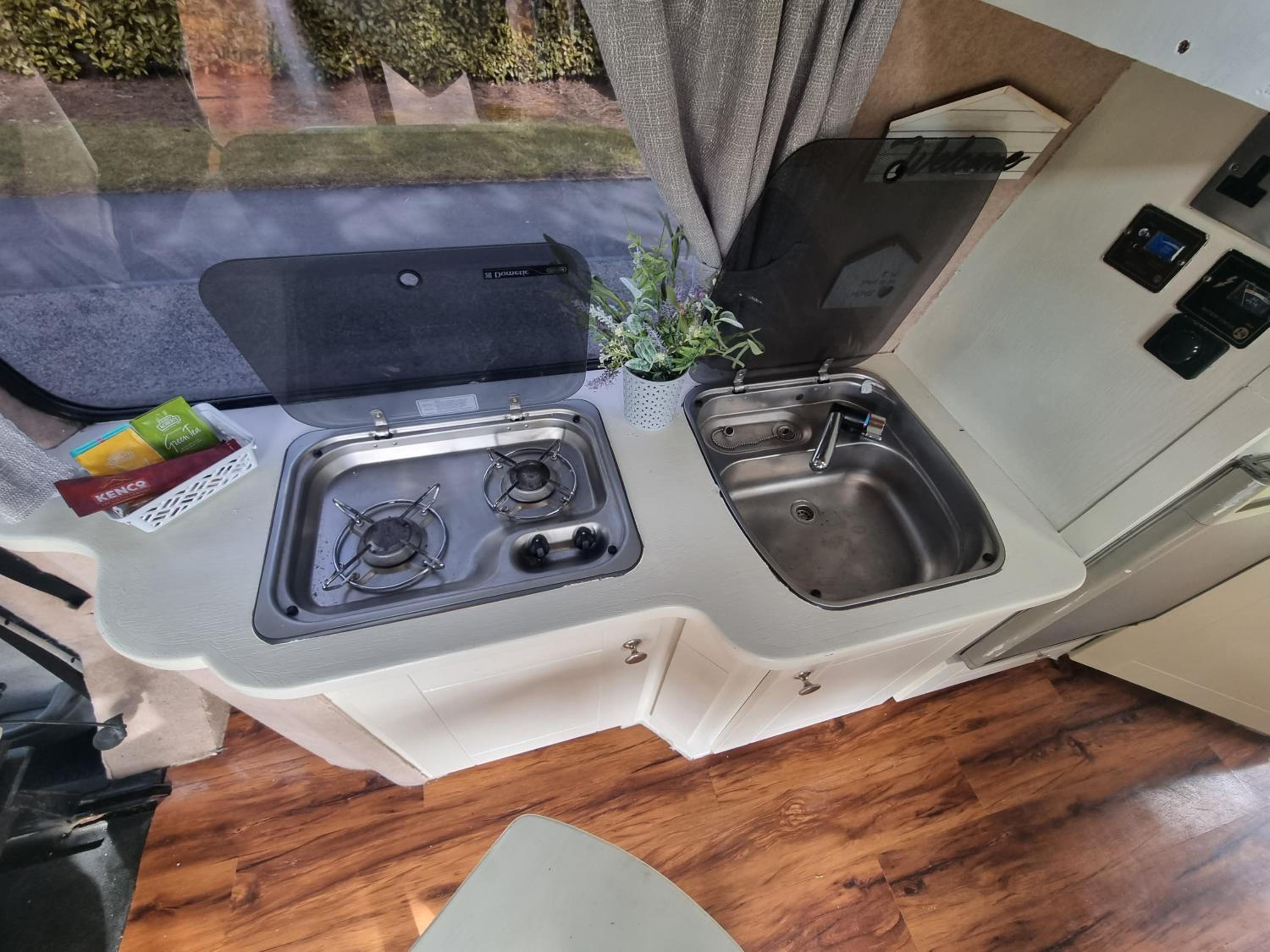 RETRO CAMPER HIRE LTD Campervan Hire Company