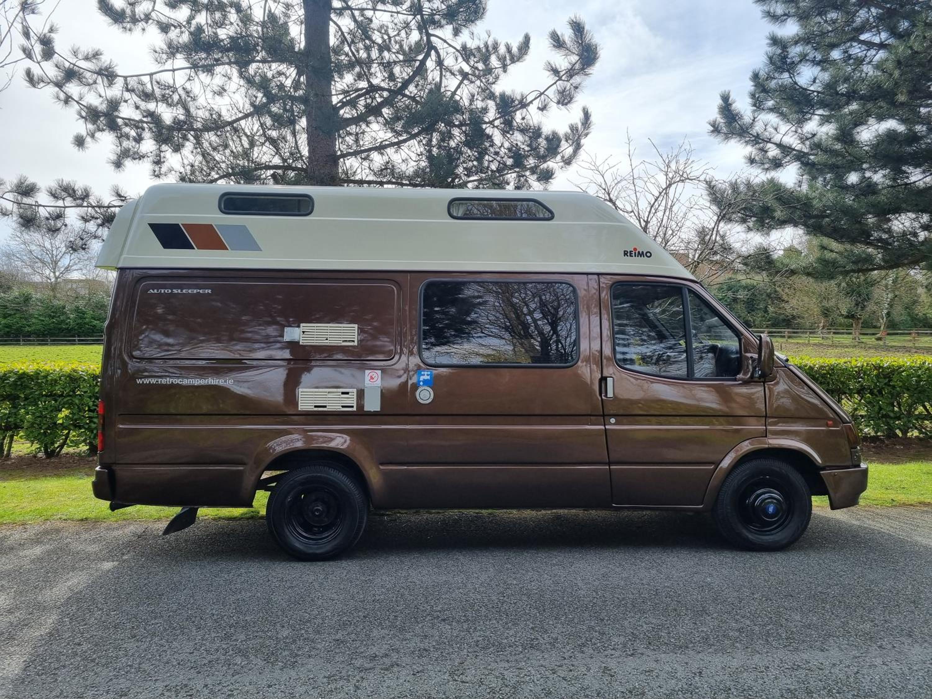 RETRO CAMPER HIRE LTD Campervan Hire Company