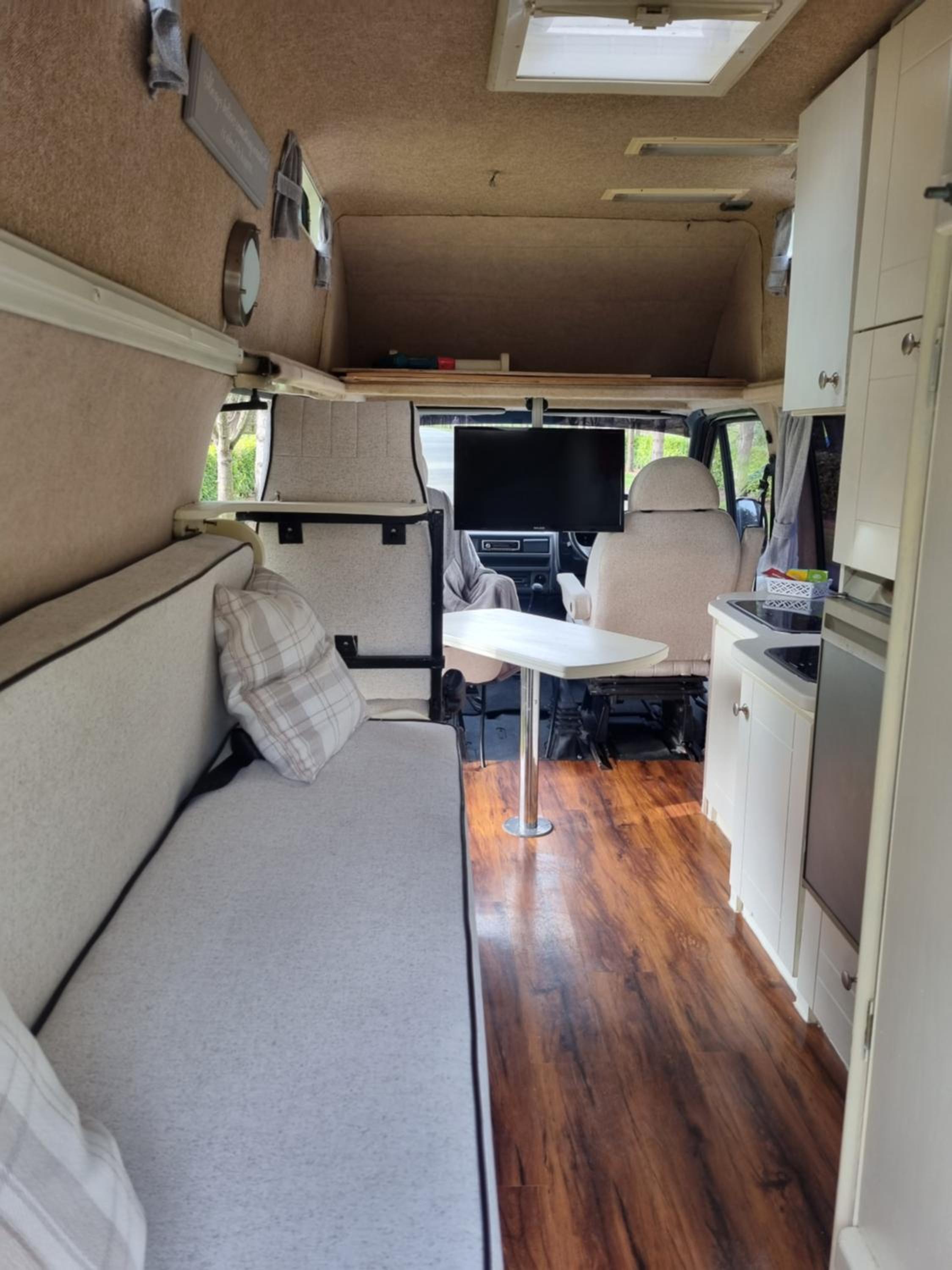 RETRO CAMPER HIRE LTD Campervan Hire Company