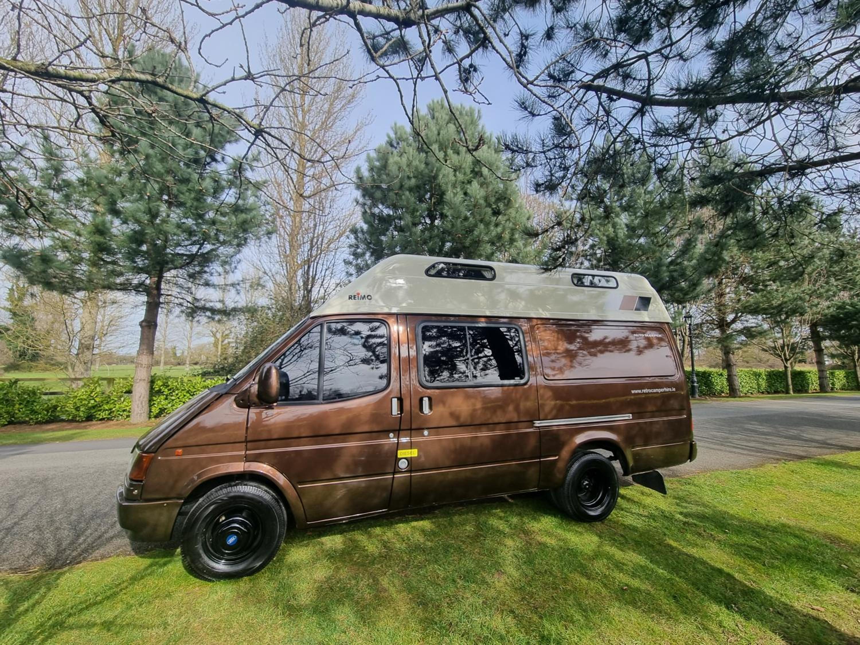 RETRO CAMPER HIRE LTD Campervan Hire Company