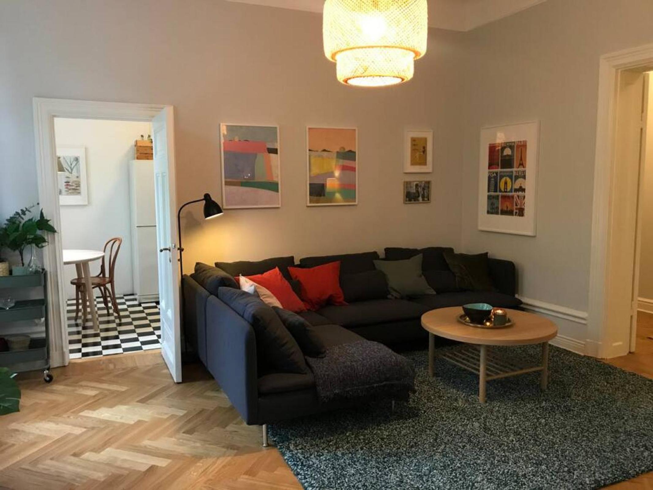 Artistic and light 2 room apartment in SoFo 65sqm view 3