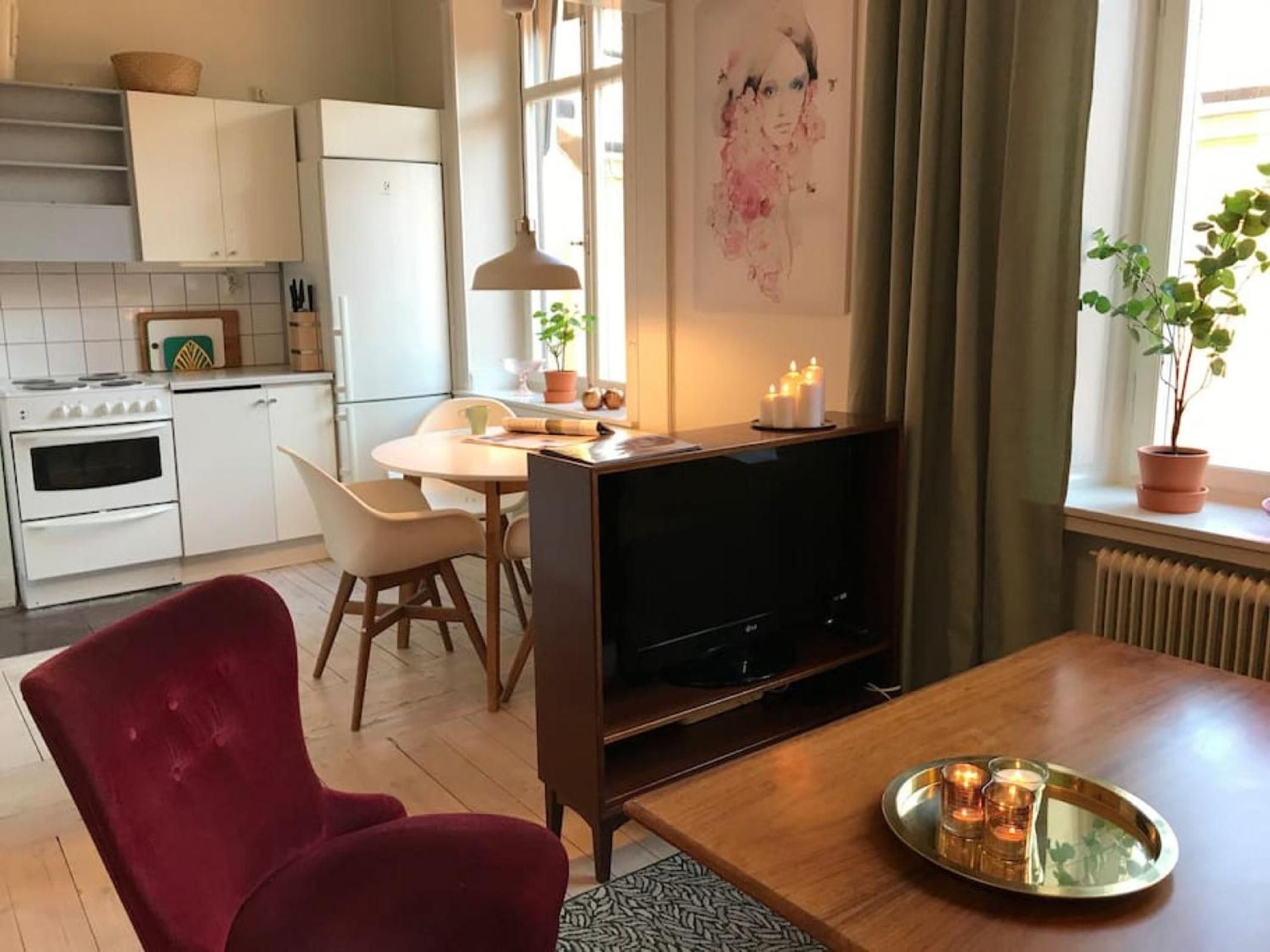 Bohemian and light one room apartment in SoFo 31sqm view 5