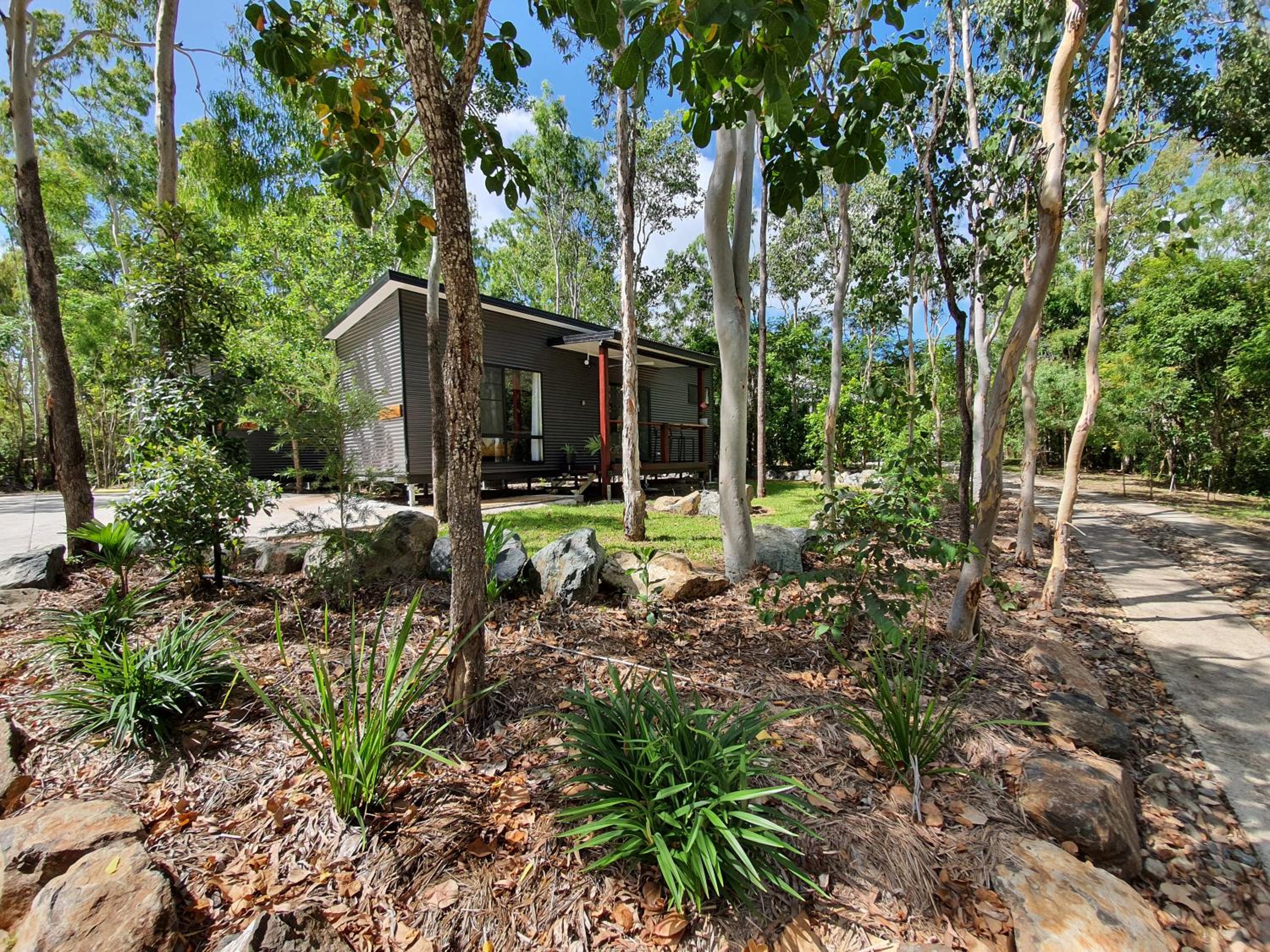 Hotel Airlie Beach Eco Cabins - Adults Only - Image 1