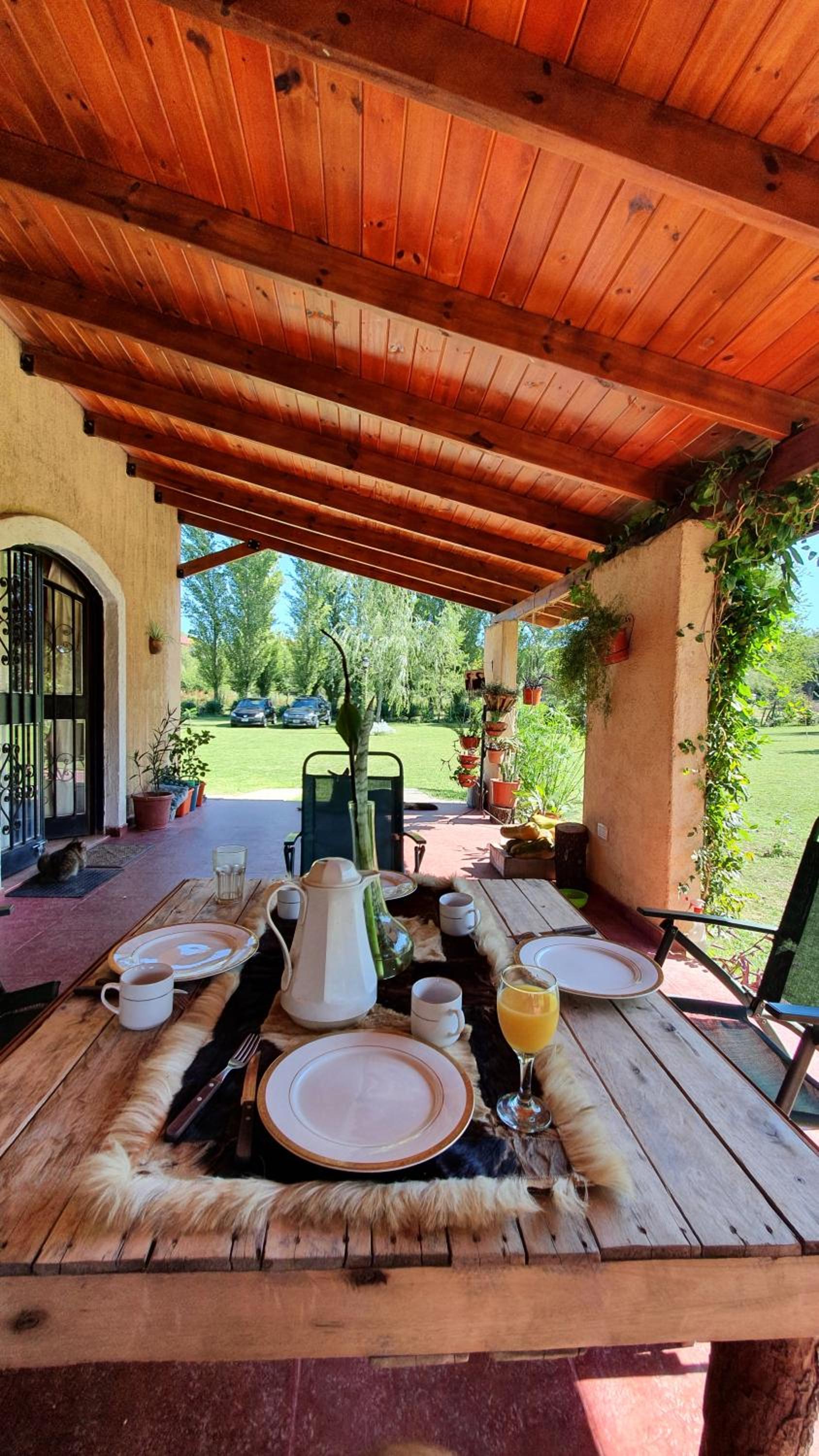 HERMOSA CASA con 4000mts de PARQUE en las SIERRAS DE CORDOBA