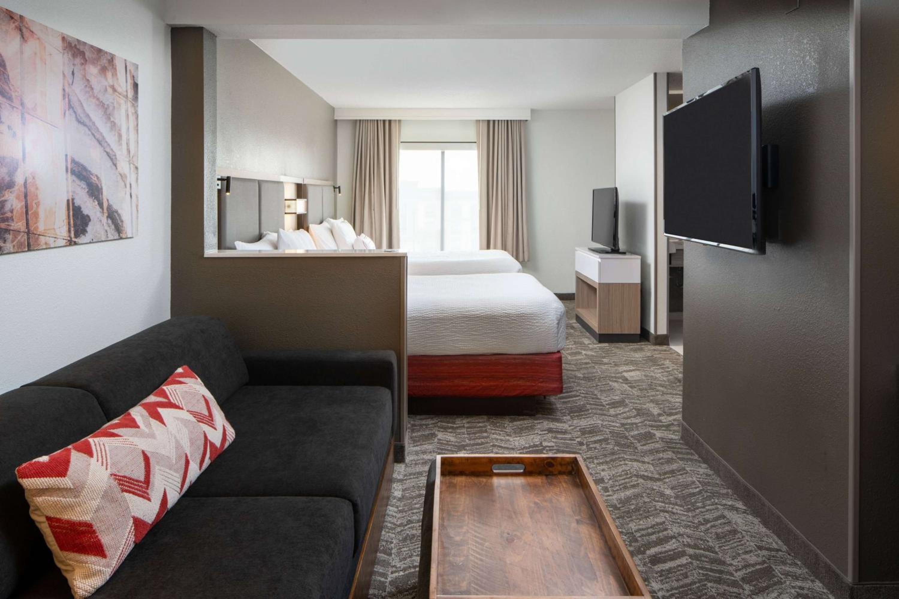 Sonesta Select Nashville Airport Suites - Property Image 13