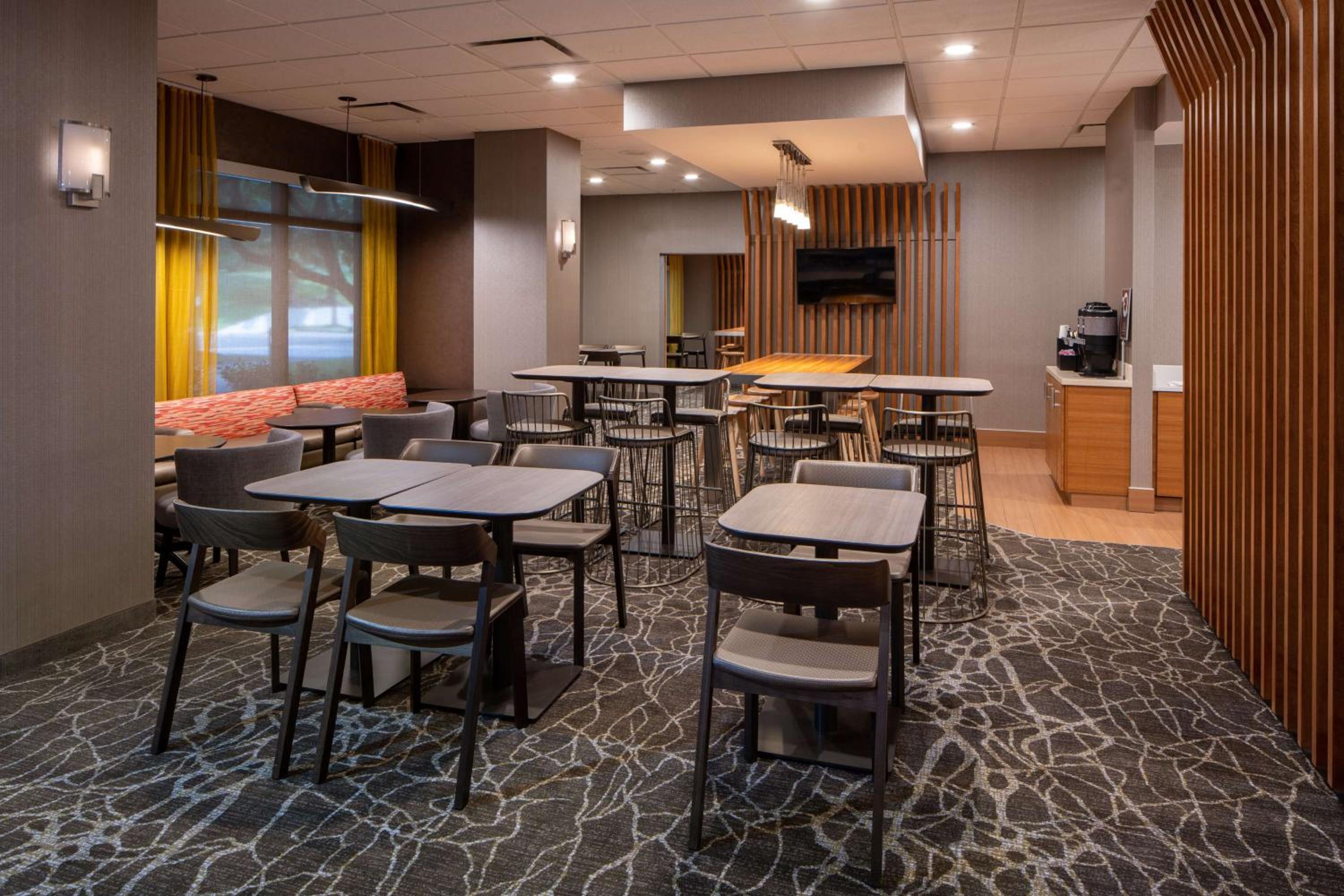 Sonesta Select Nashville Airport Suites - Property Image 4