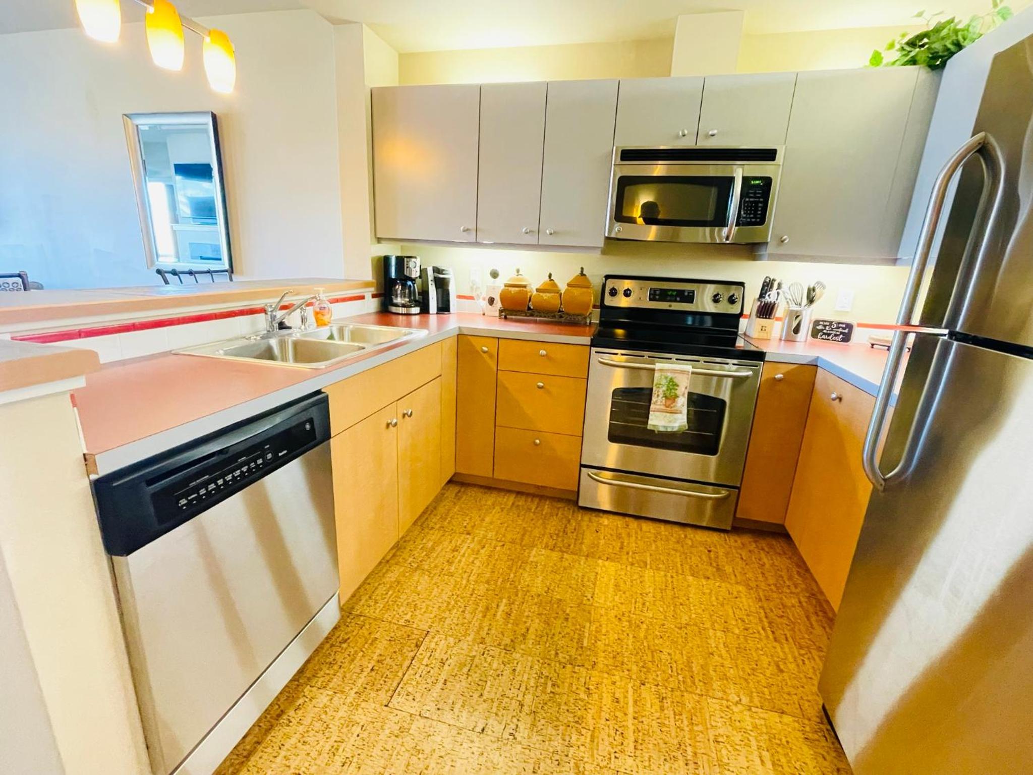 Luxury Lake View Condo, Heated Pool, Hot Tub, and BBQ view 5