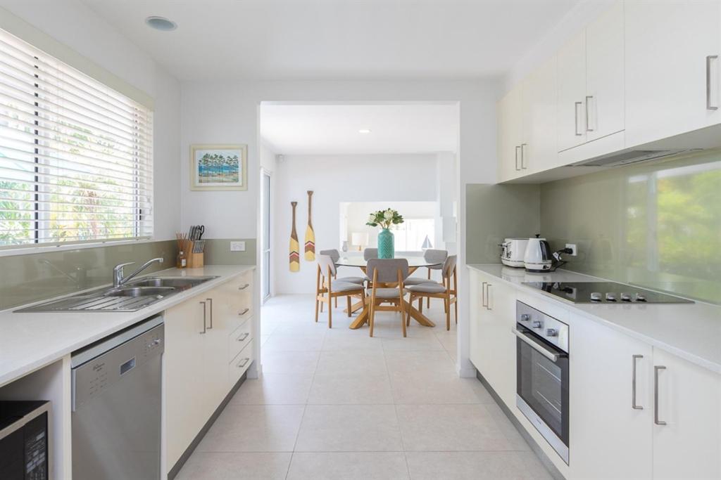 Peaceful Holiday Living, Noosa Heads