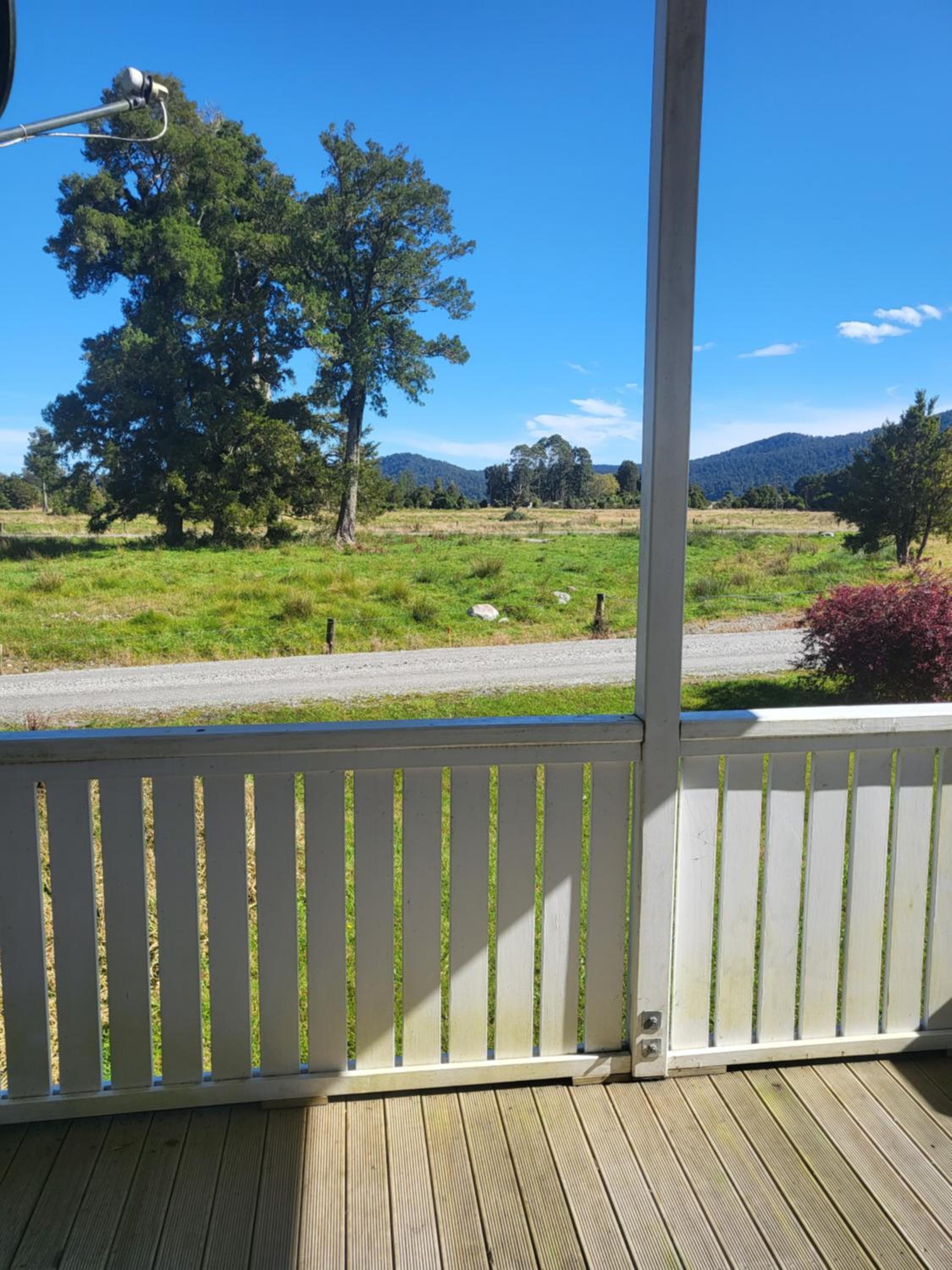 Misty Peaks Cottage view 3