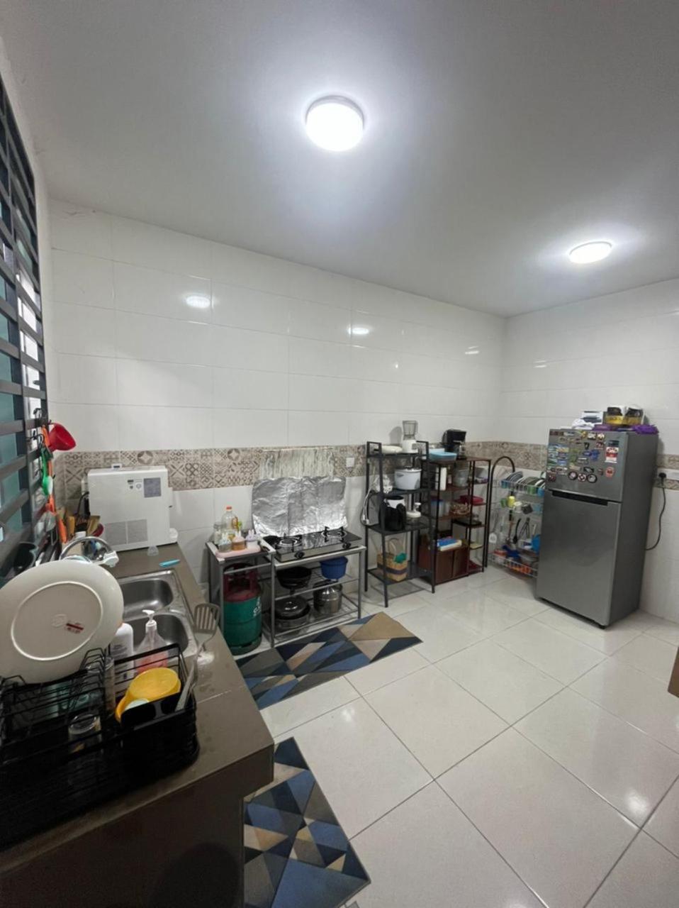 Hadeerna Homestay - Double storey terrace photo 2
