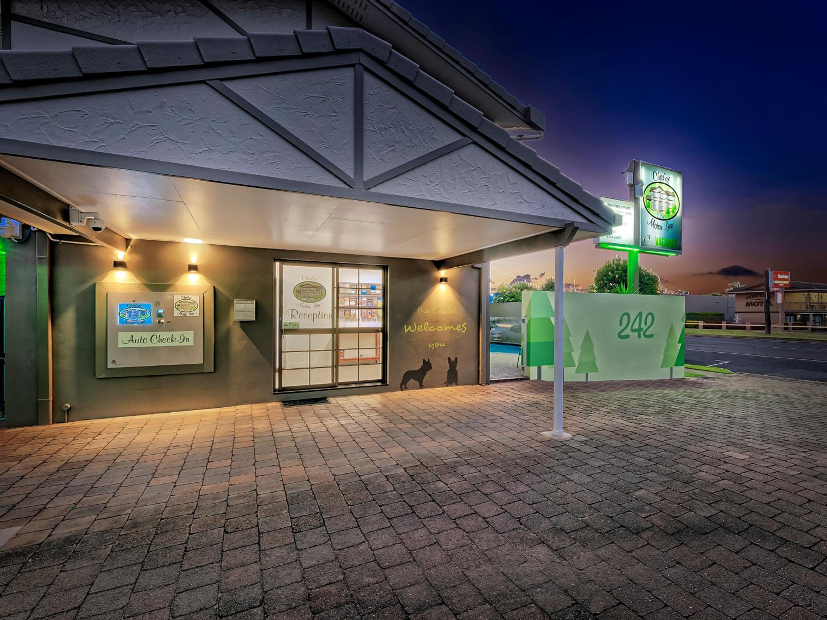 Chalet Motor Inn