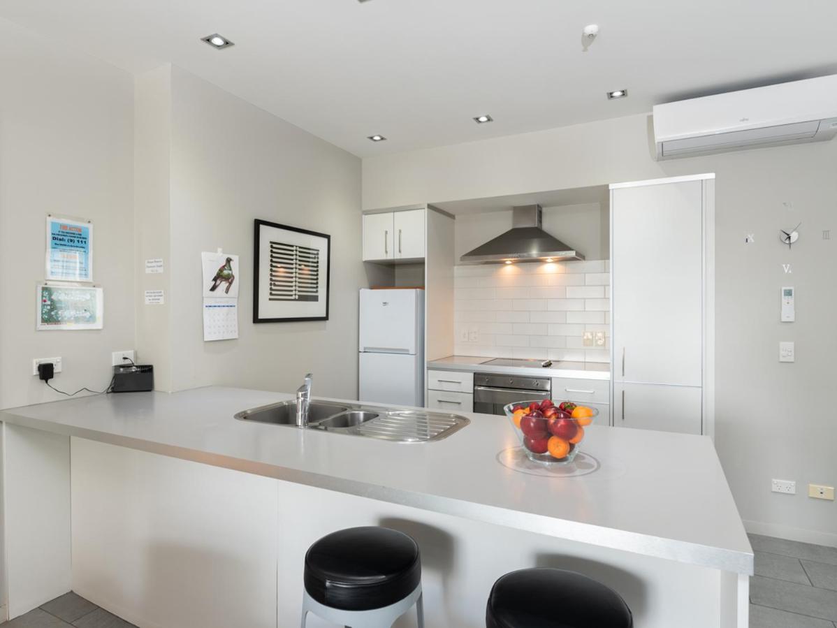 Oceanside - Paihia Waterfront Apartment view 4