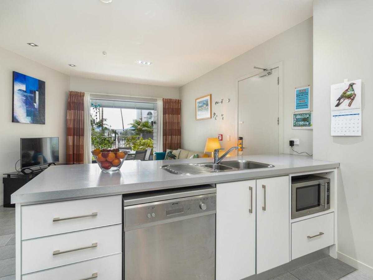 Oceanside - Paihia Waterfront Apartment view 5