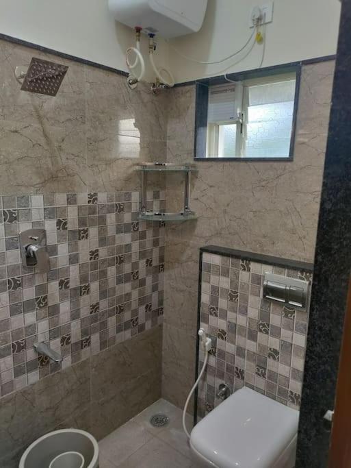 Corner apartment, 2BHK with good privacy, parking view 5