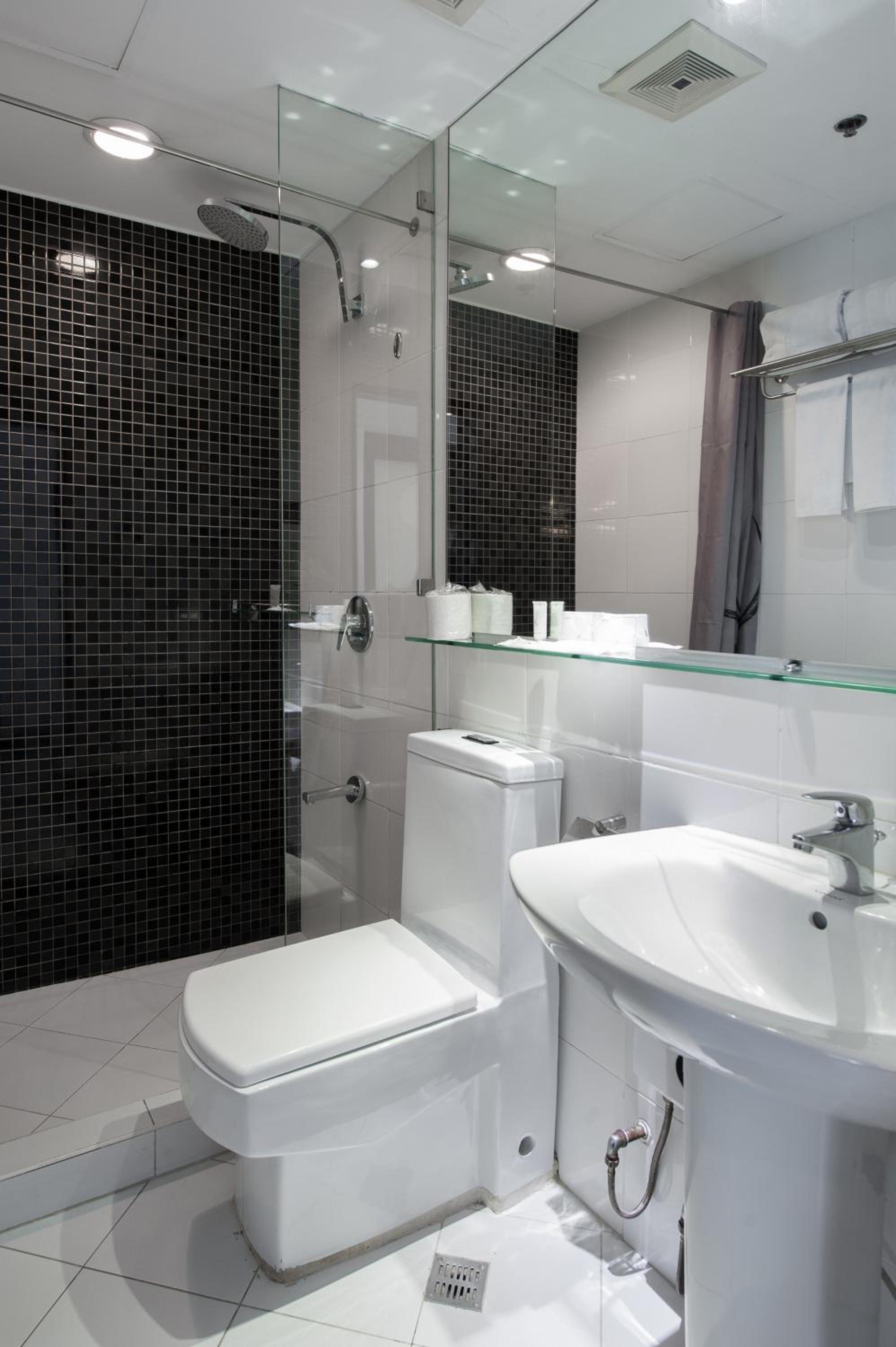 Y2 Residence Hotel Managed by HII photo 5