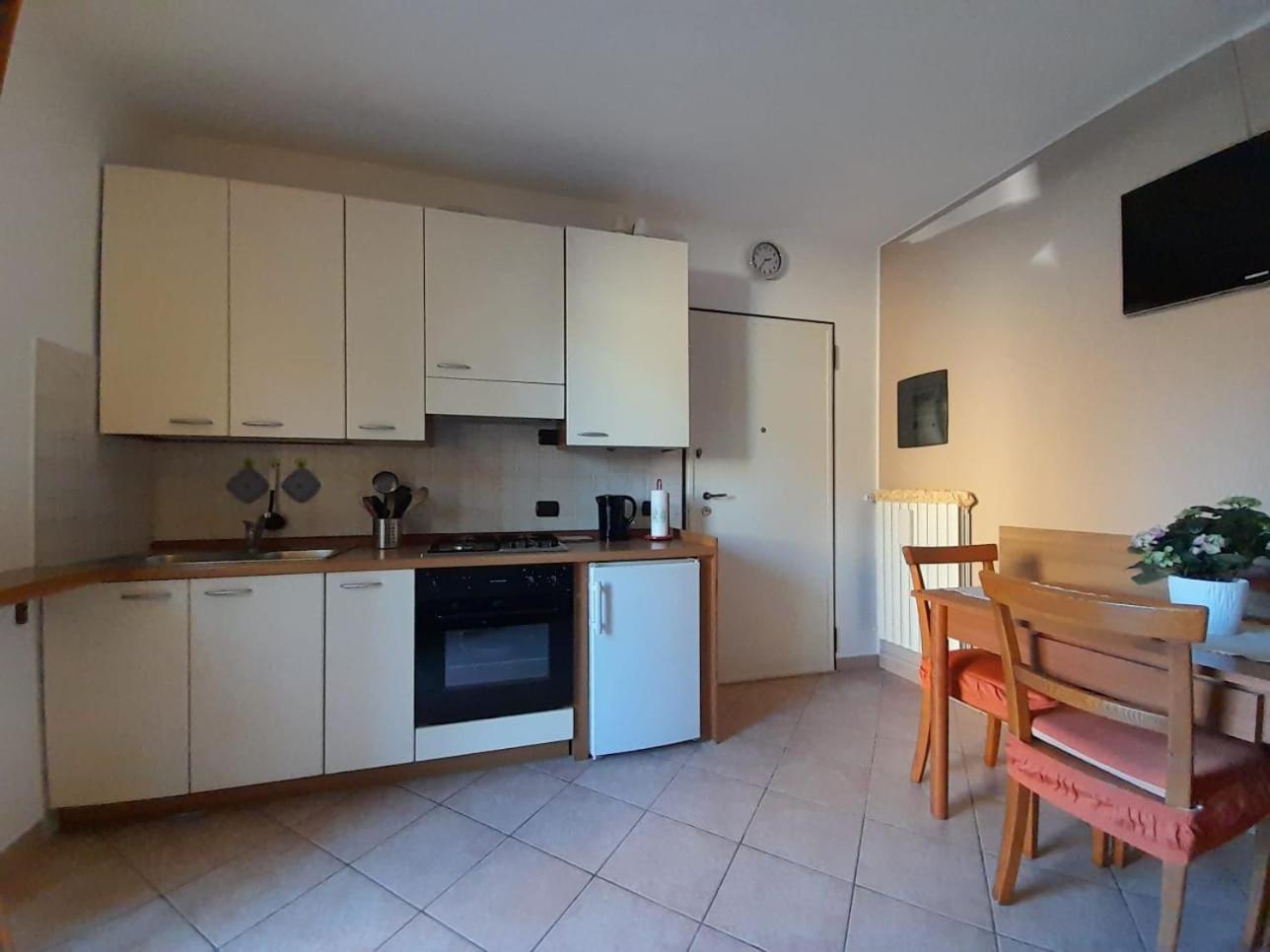Marco Apartment - Holiday Apartment Luino view 4