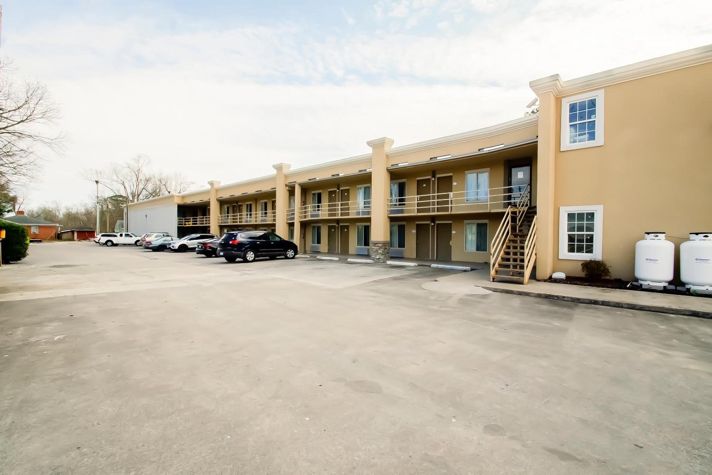 Cypress Inn & Suites Washington by OYO