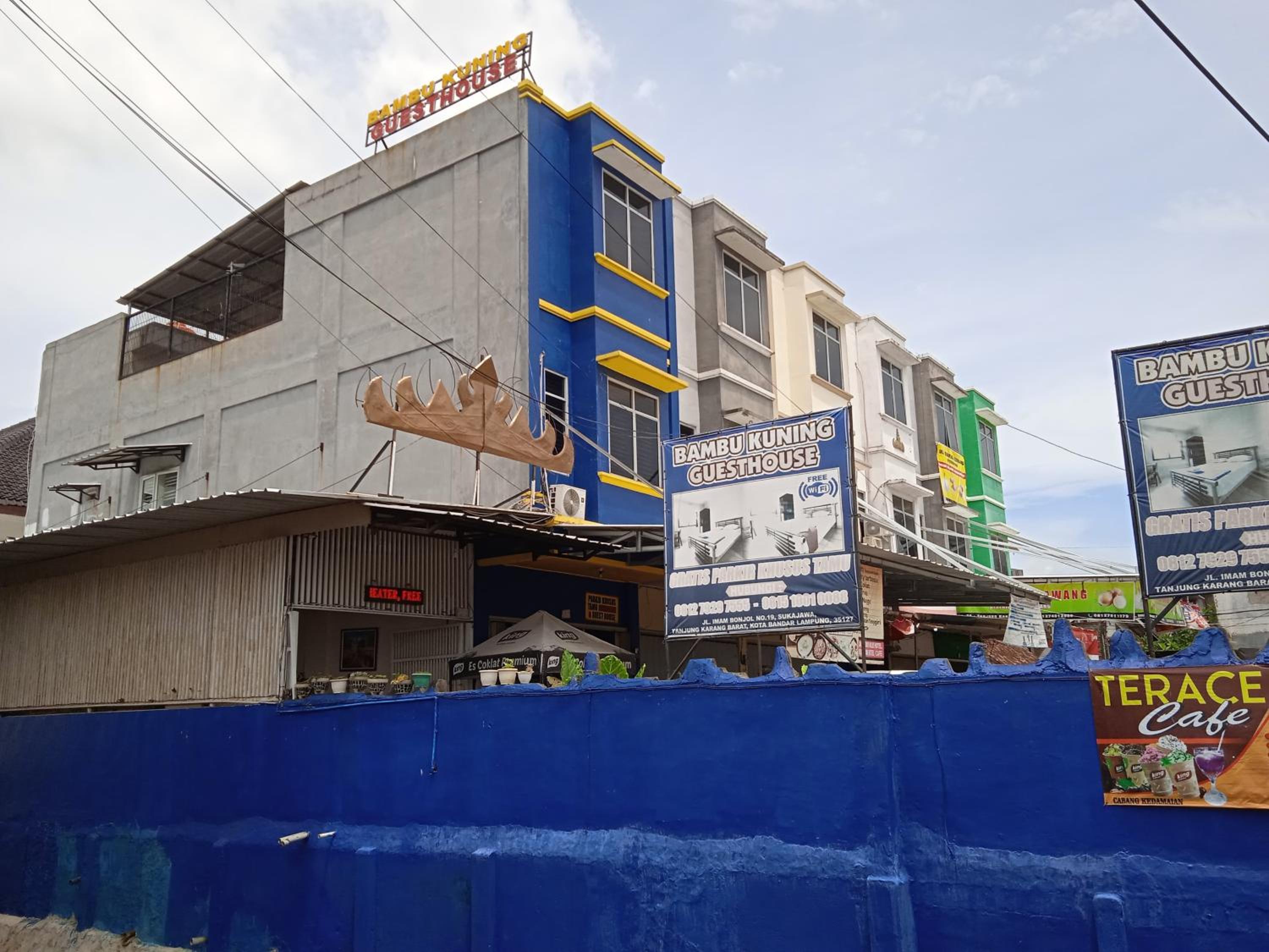 Hotel Bambu Kuning view 3
