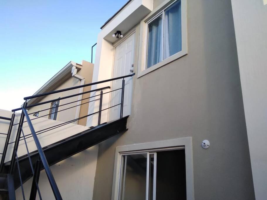 Hotel Departamento EMPRESARIAL cerca de zona industrial - Image 1