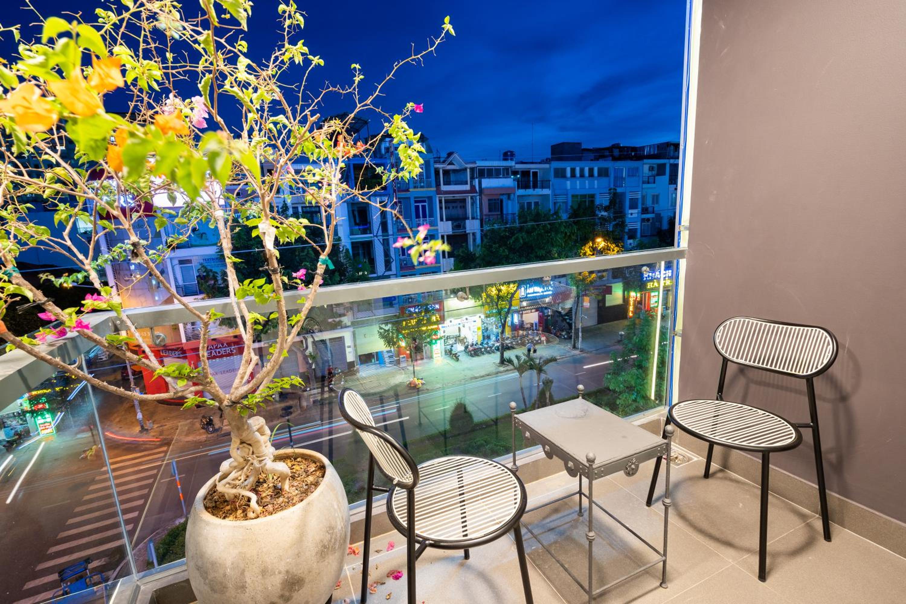 F-Hotel & Apartment