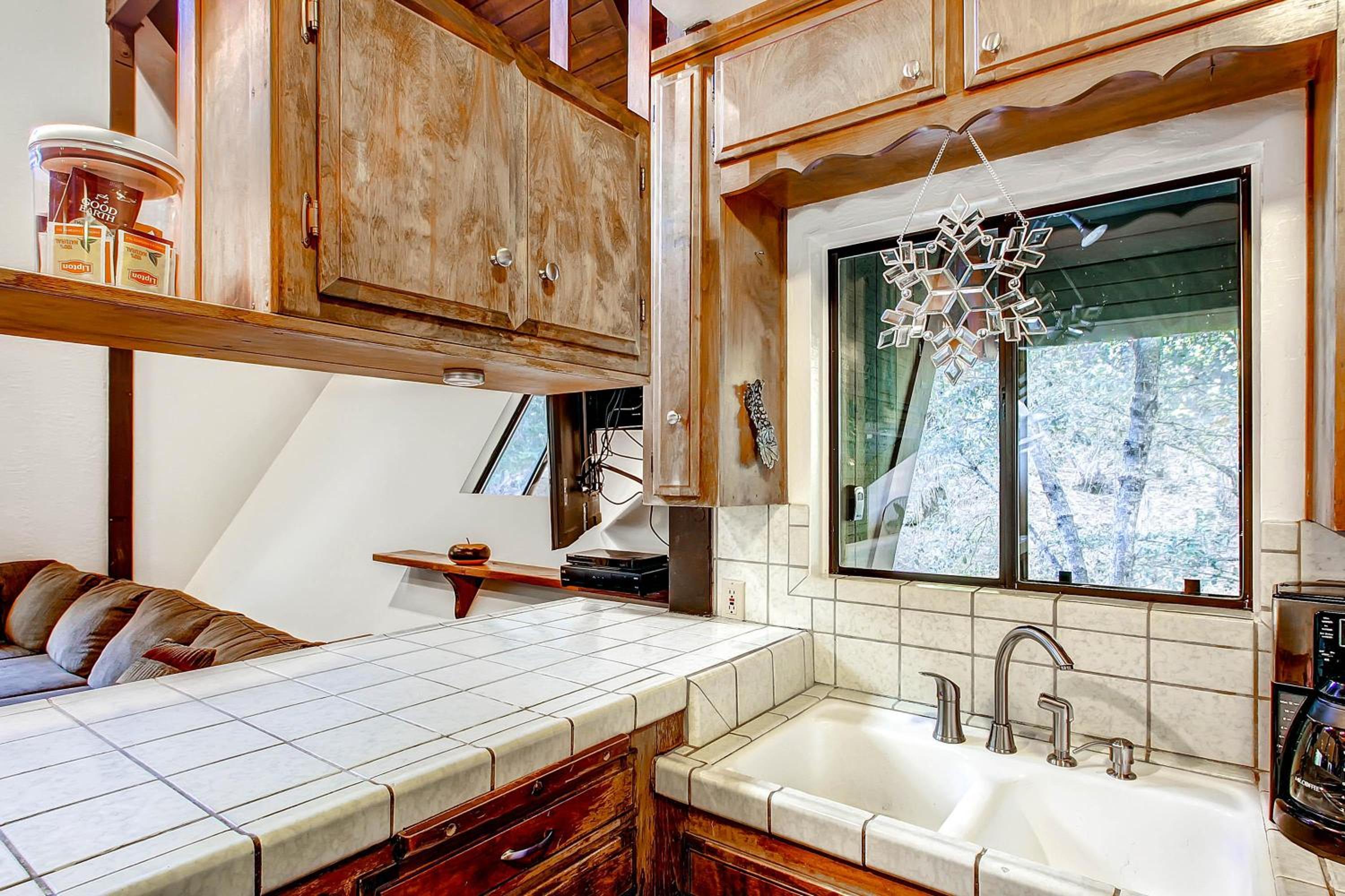 Yosemite's Creekside Birdhouse