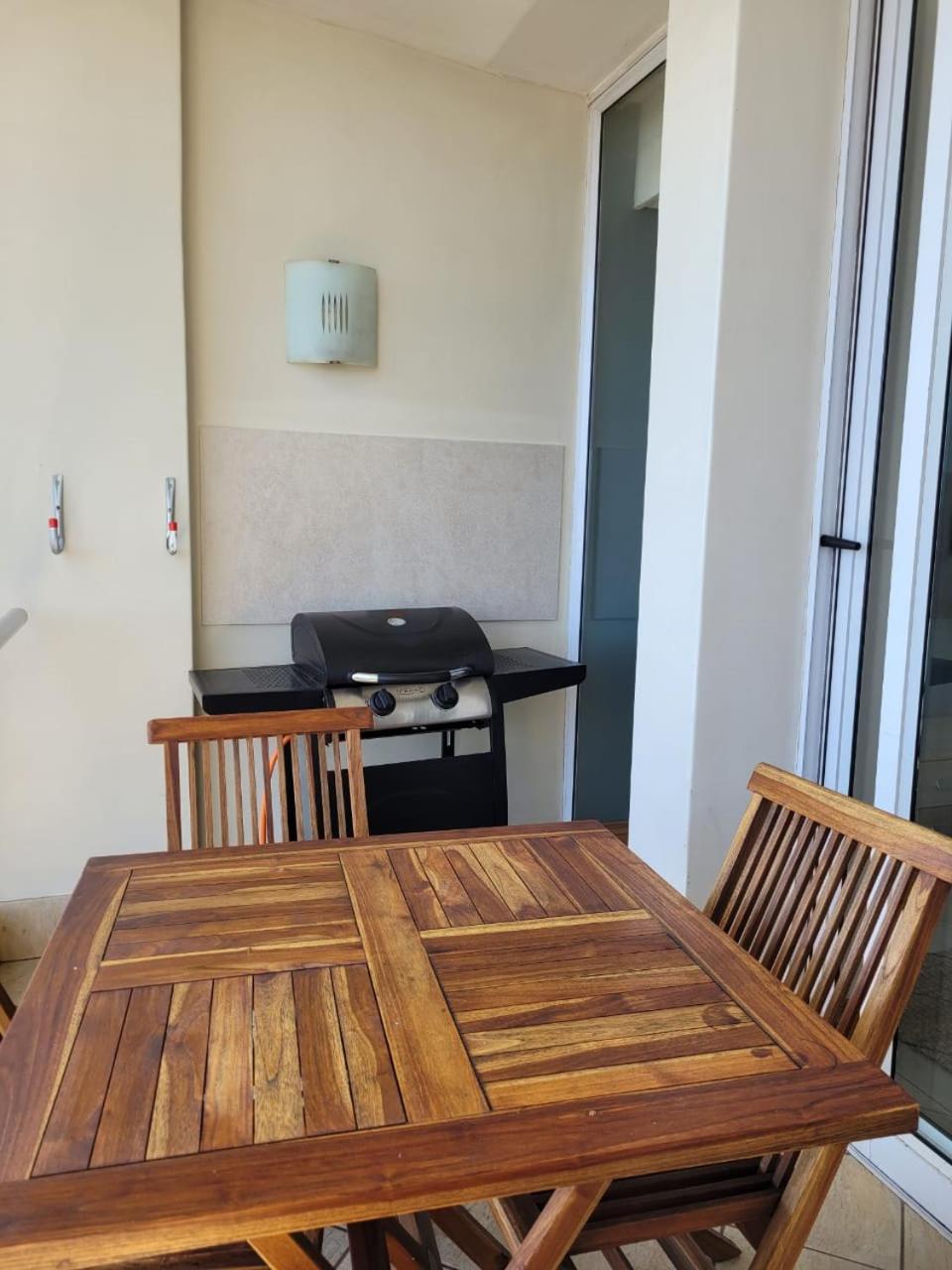Accommodation Front - Modern 2 Sleeper Penthouse with Magnificent Views