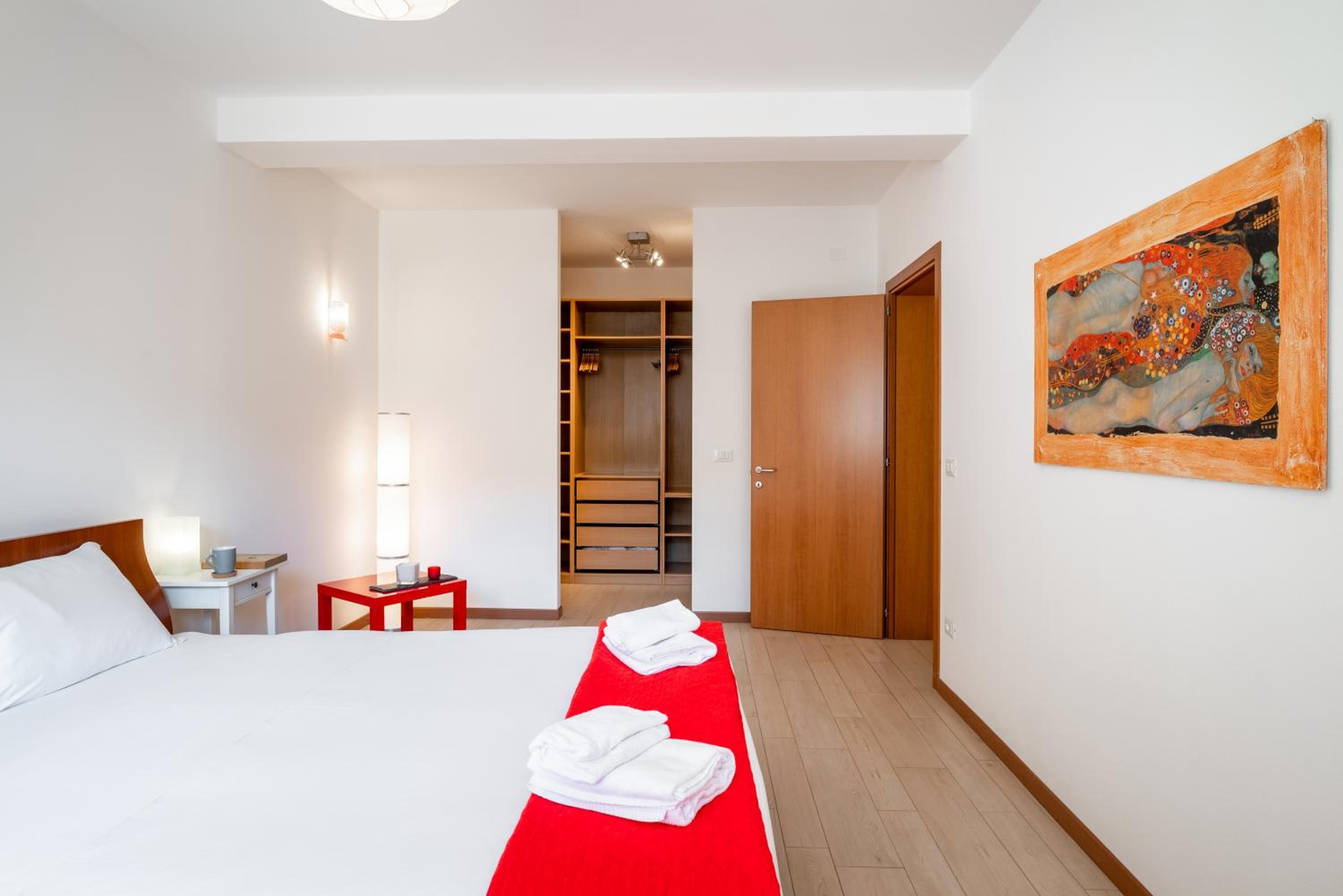 GuestHost - Santa Rita Roomy Apartments, photo 50