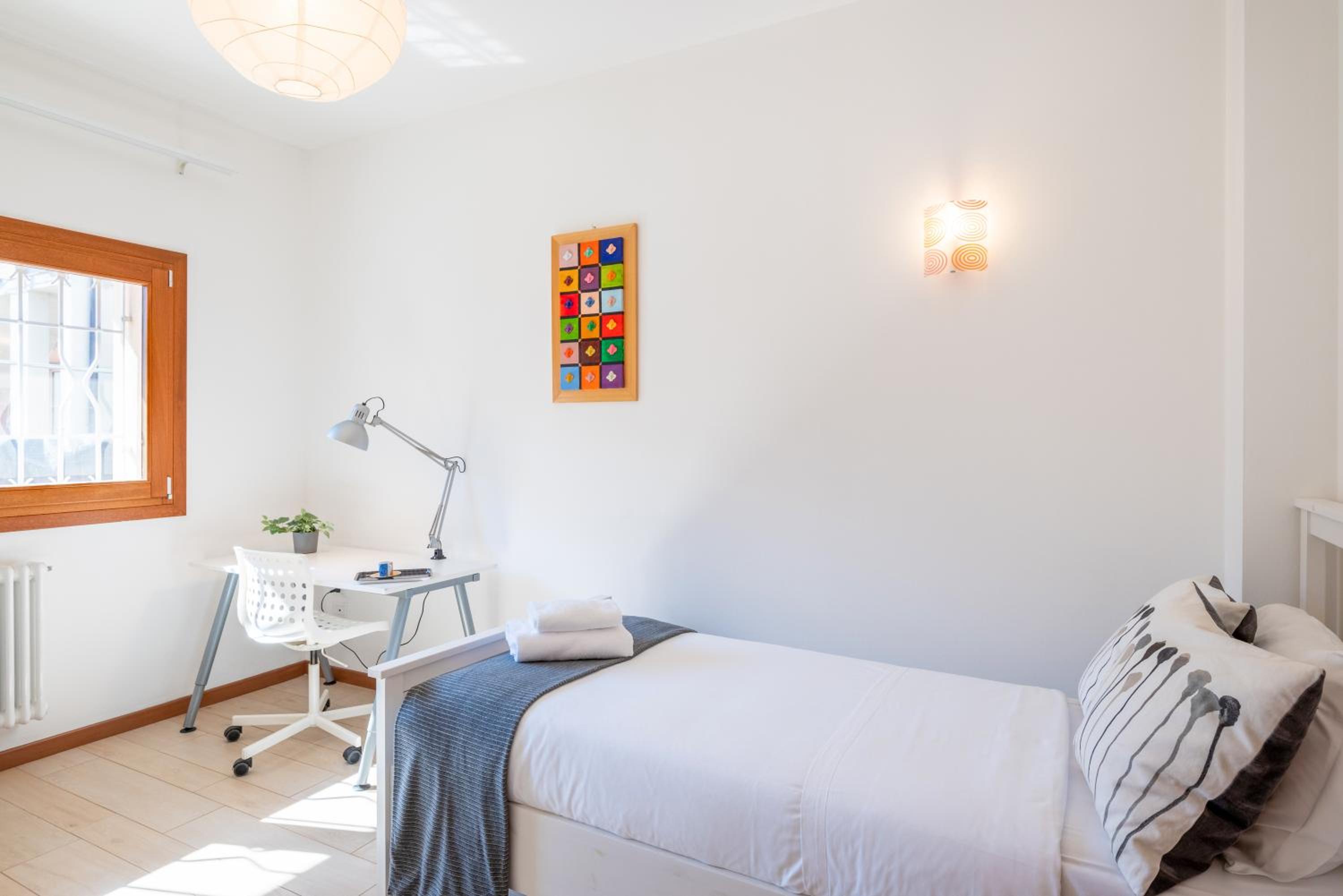 GuestHost - Santa Rita Roomy Apartments, photo 43