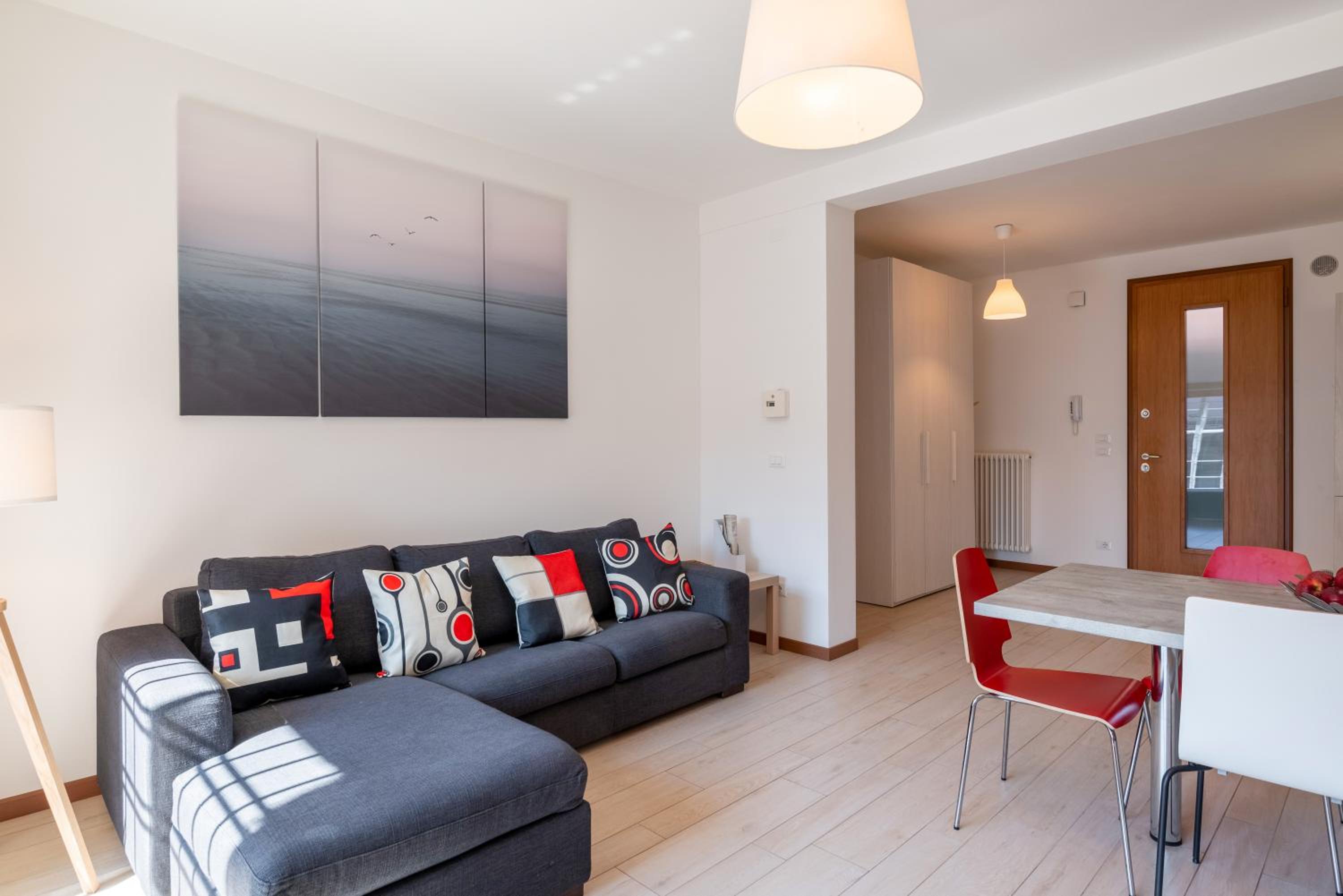 GuestHost - Santa Rita Roomy Apartments, photo 44