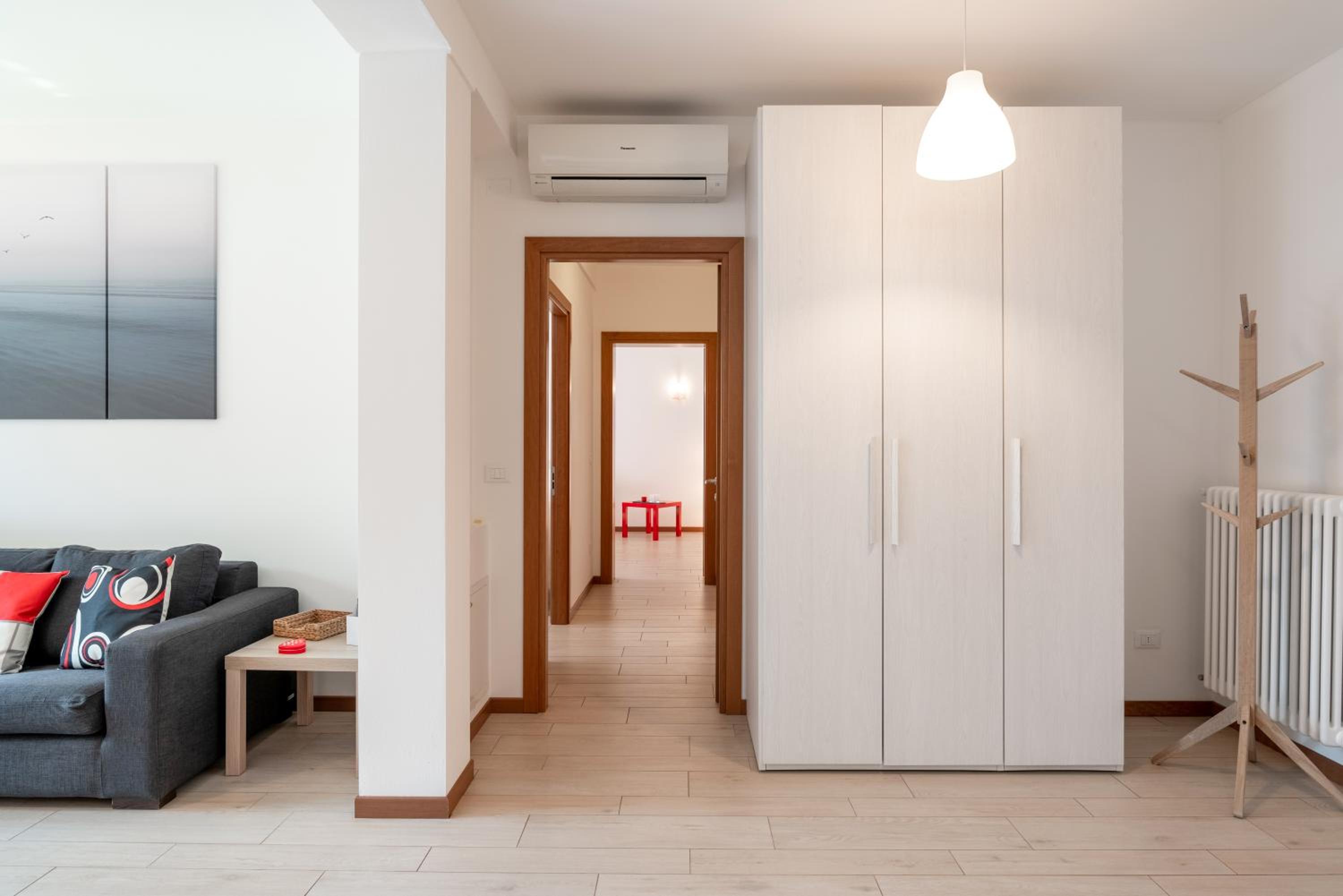 GuestHost - Santa Rita Roomy Apartments, photo 28