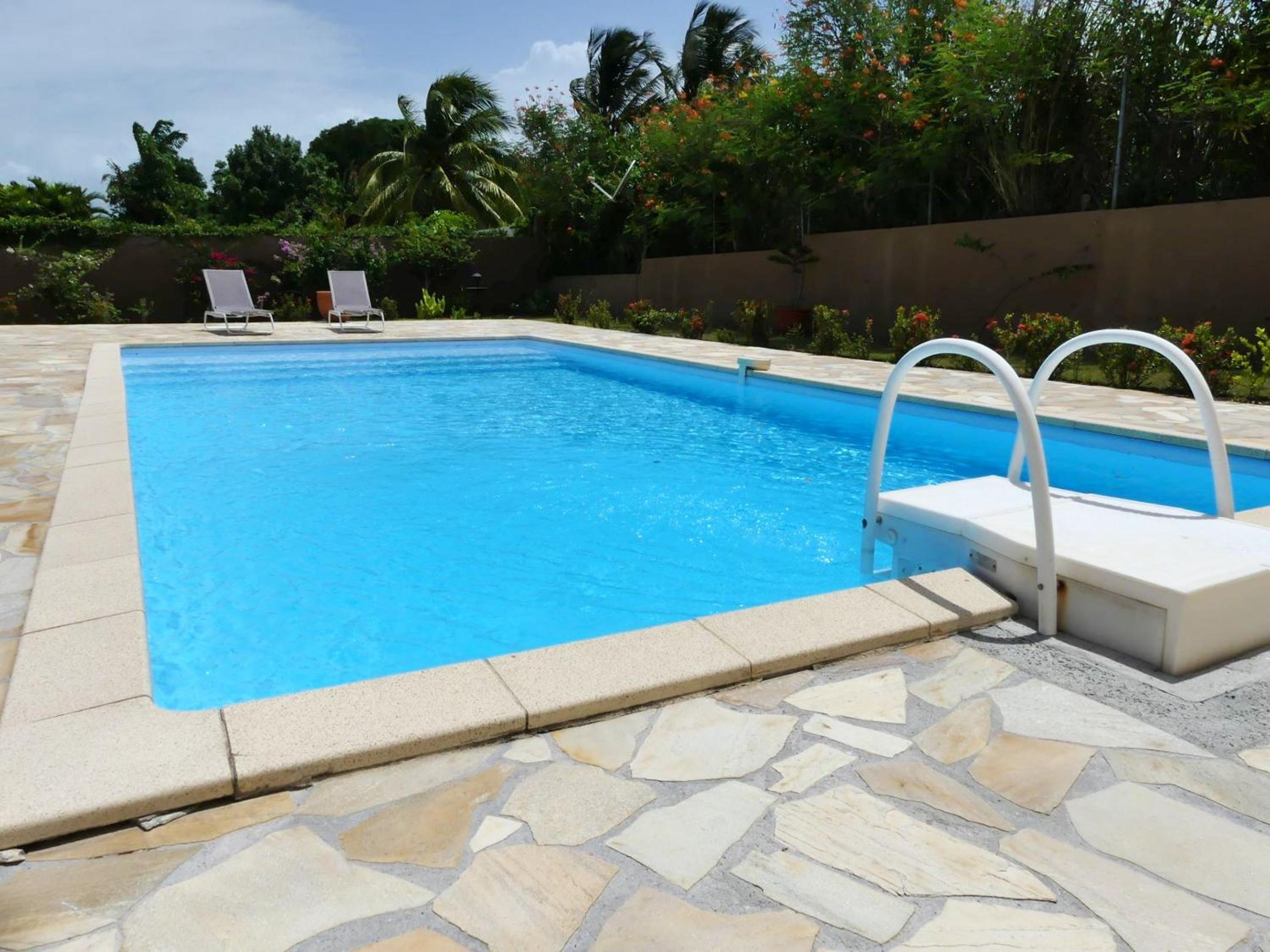 Villa paradisiaque avec piscine privee a Baie Mahault view 2