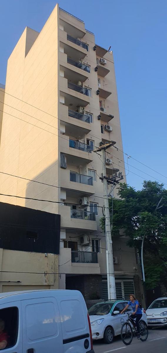 Departamento de 2 dormitorios con asador