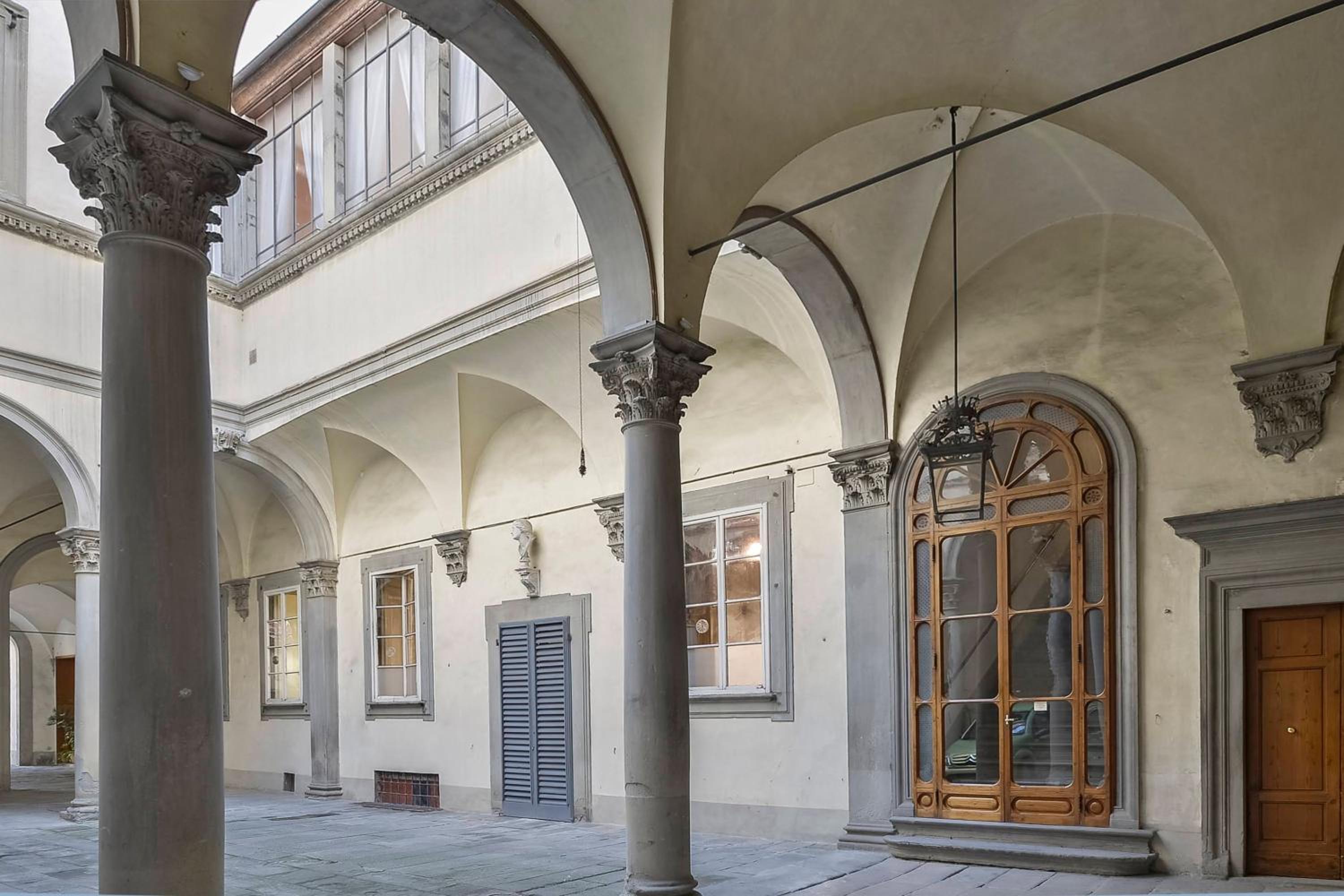 Maggio Frescoes by VacaVilla